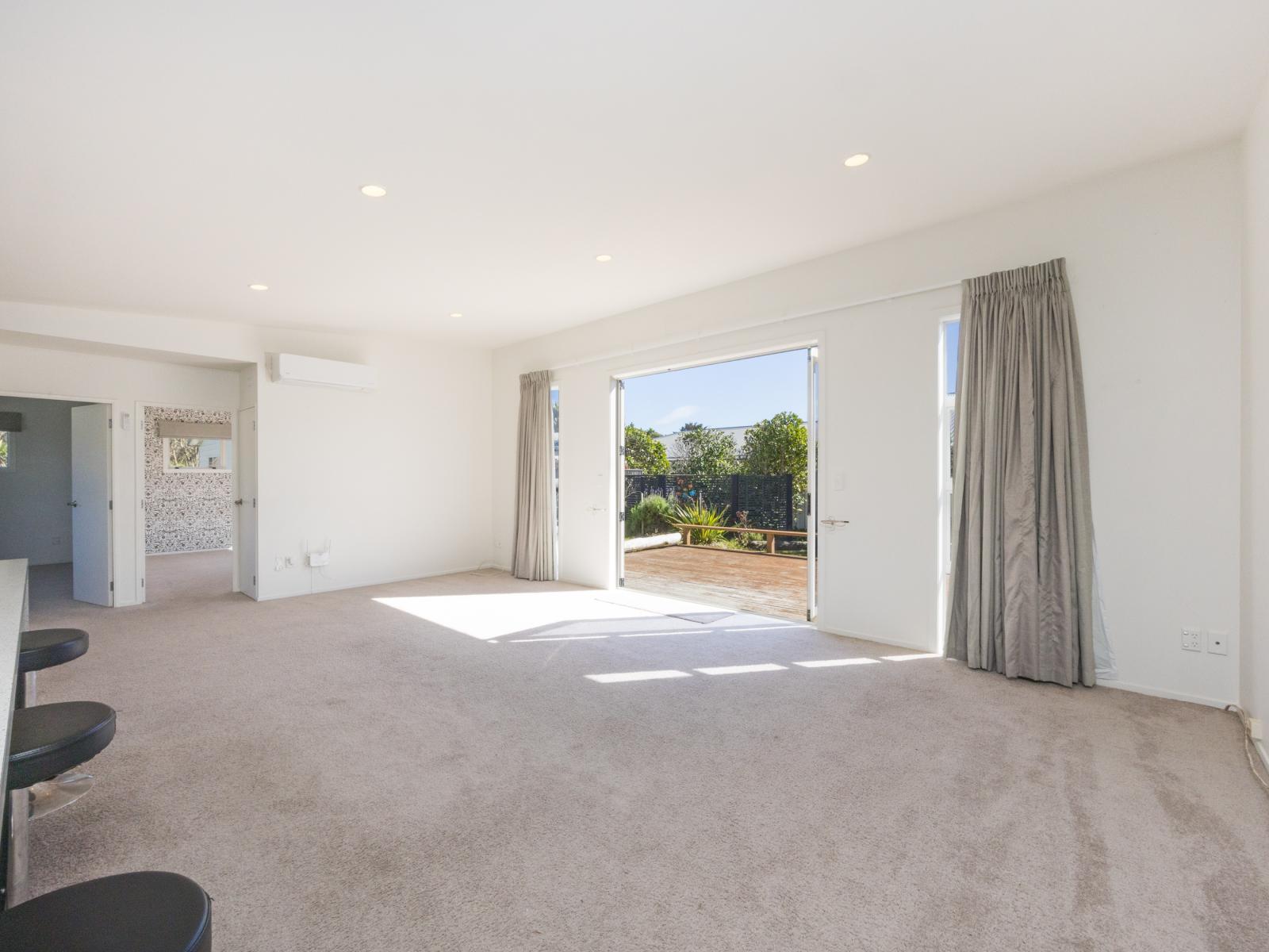 44 Hunia Terrace, Himatangi Beach