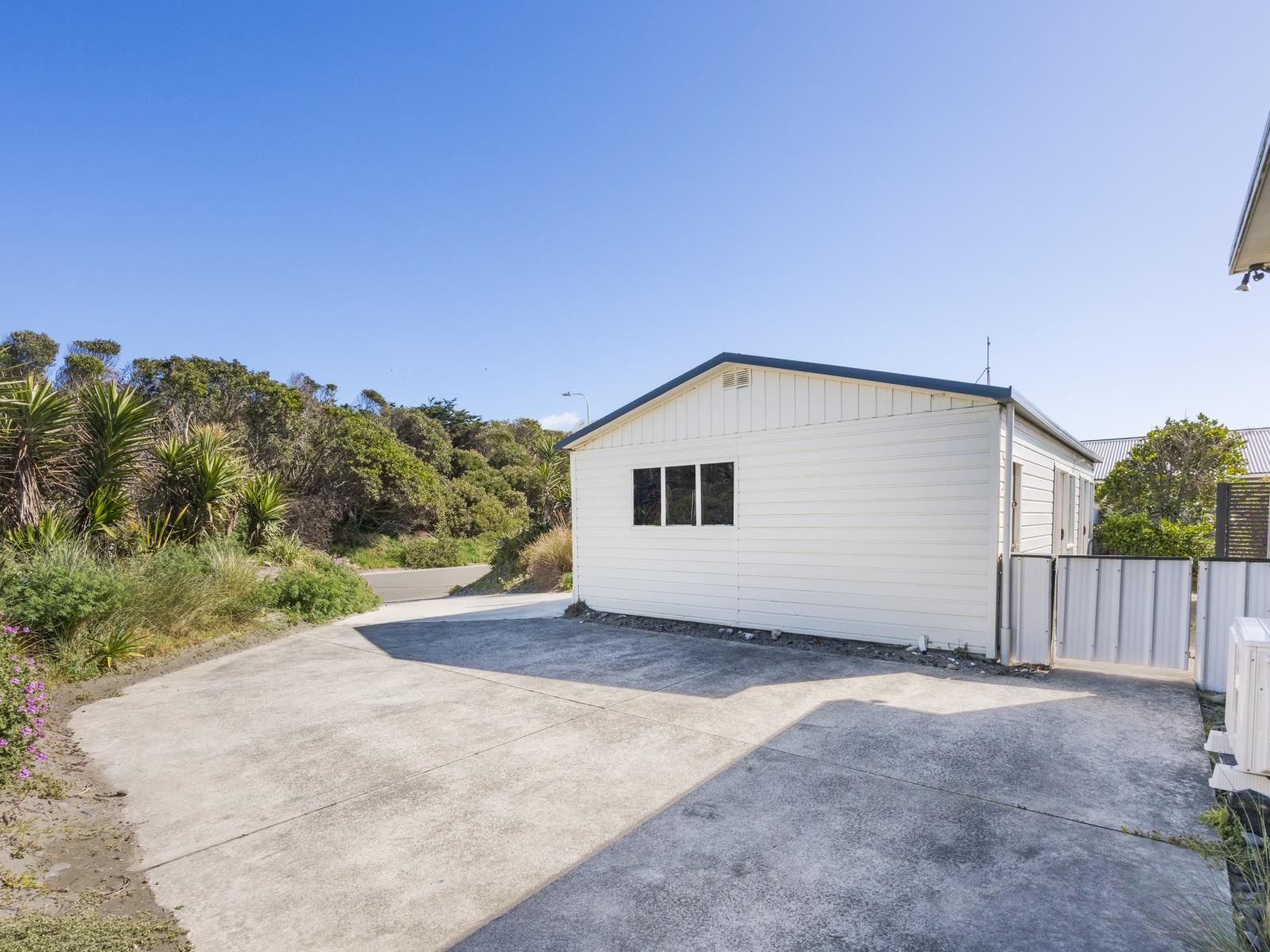 44 Hunia Terrace, Himatangi Beach