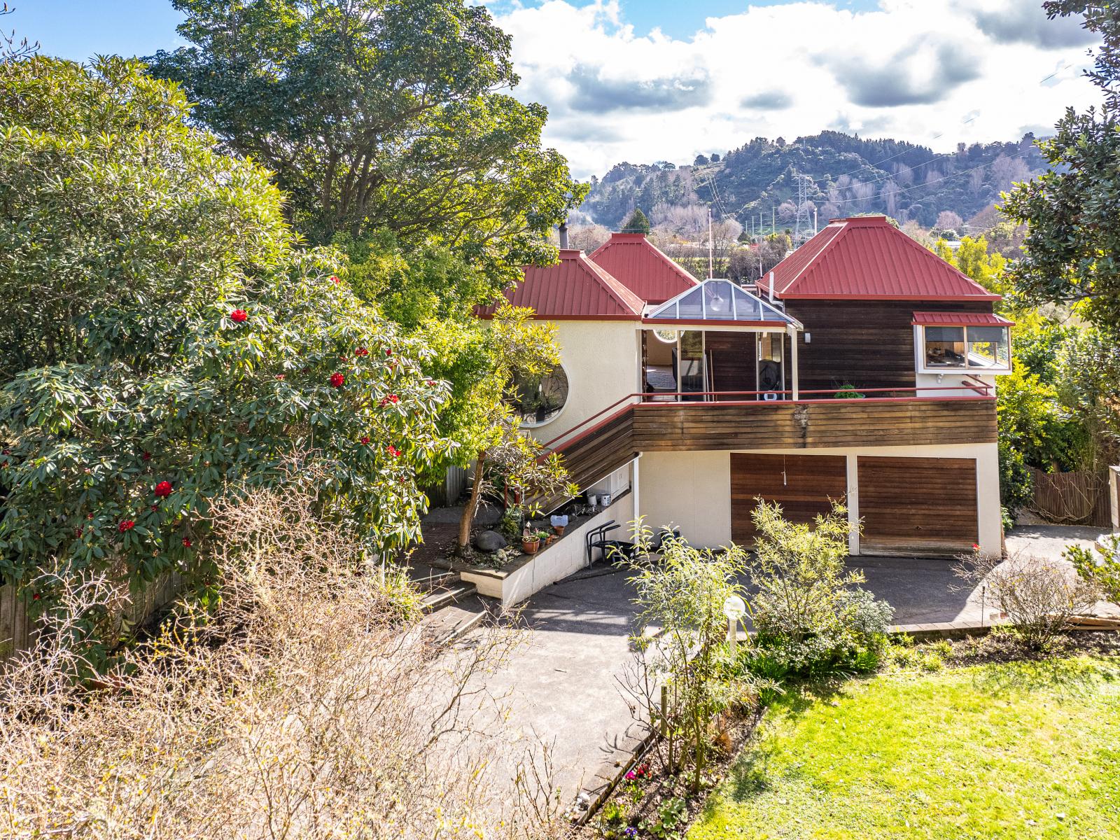 9 Riverbank Road, Okoia