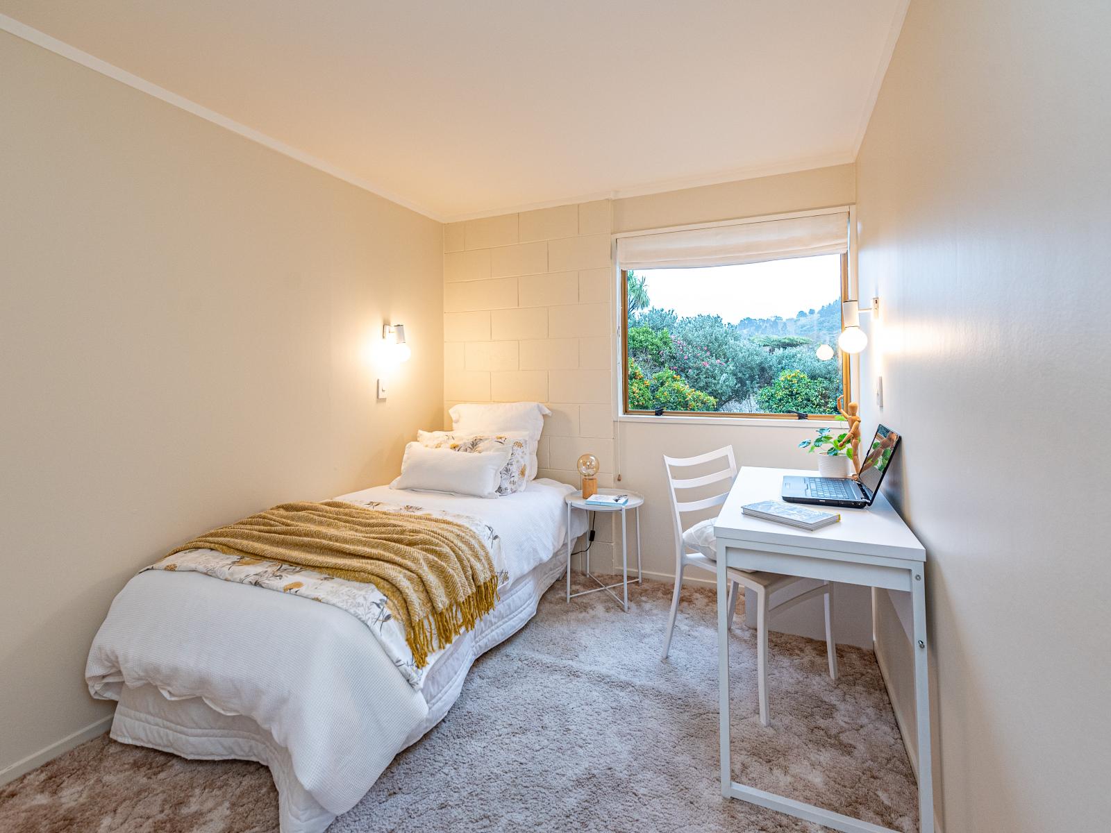9 Riverbank Road, Okoia