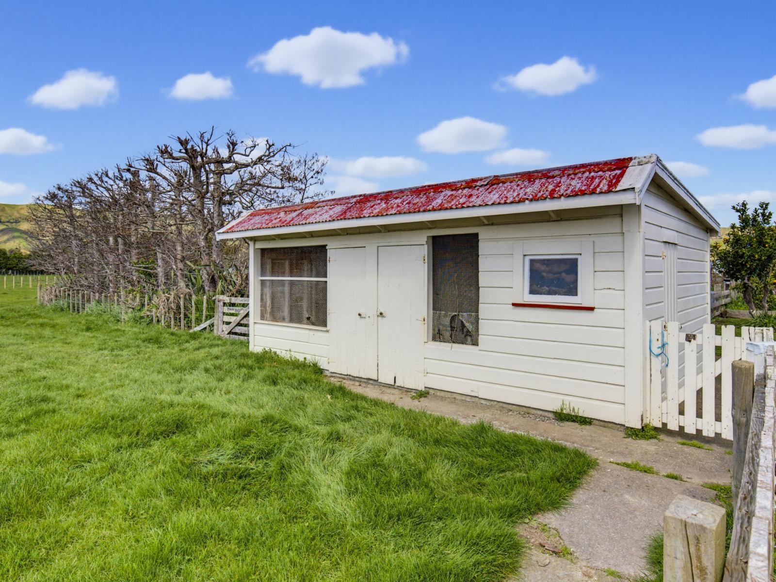 915 State Highway 57, Levin