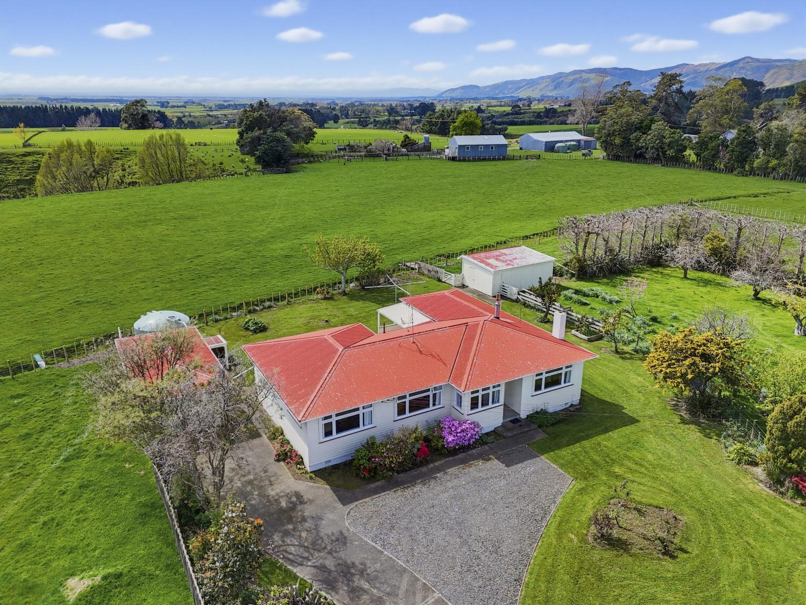 915 State Highway 57, Levin