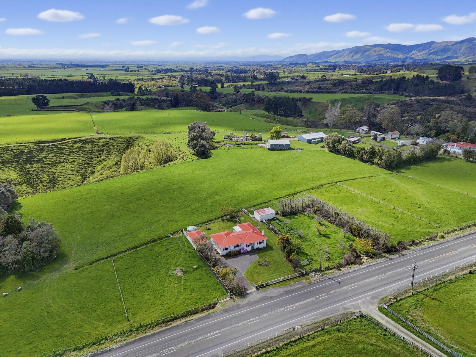 915 State Highway 57, Levin