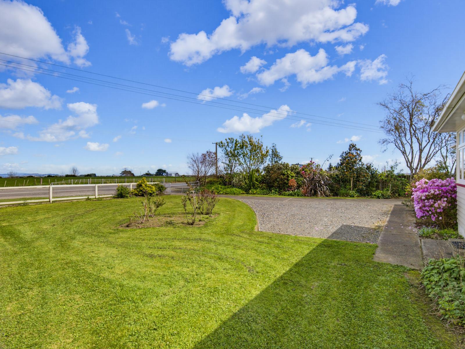 915 State Highway 57, Levin