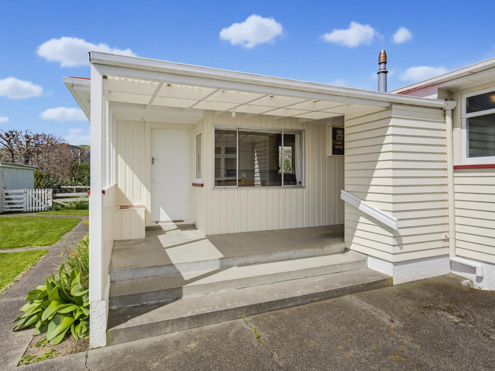 915 State Highway 57, Levin