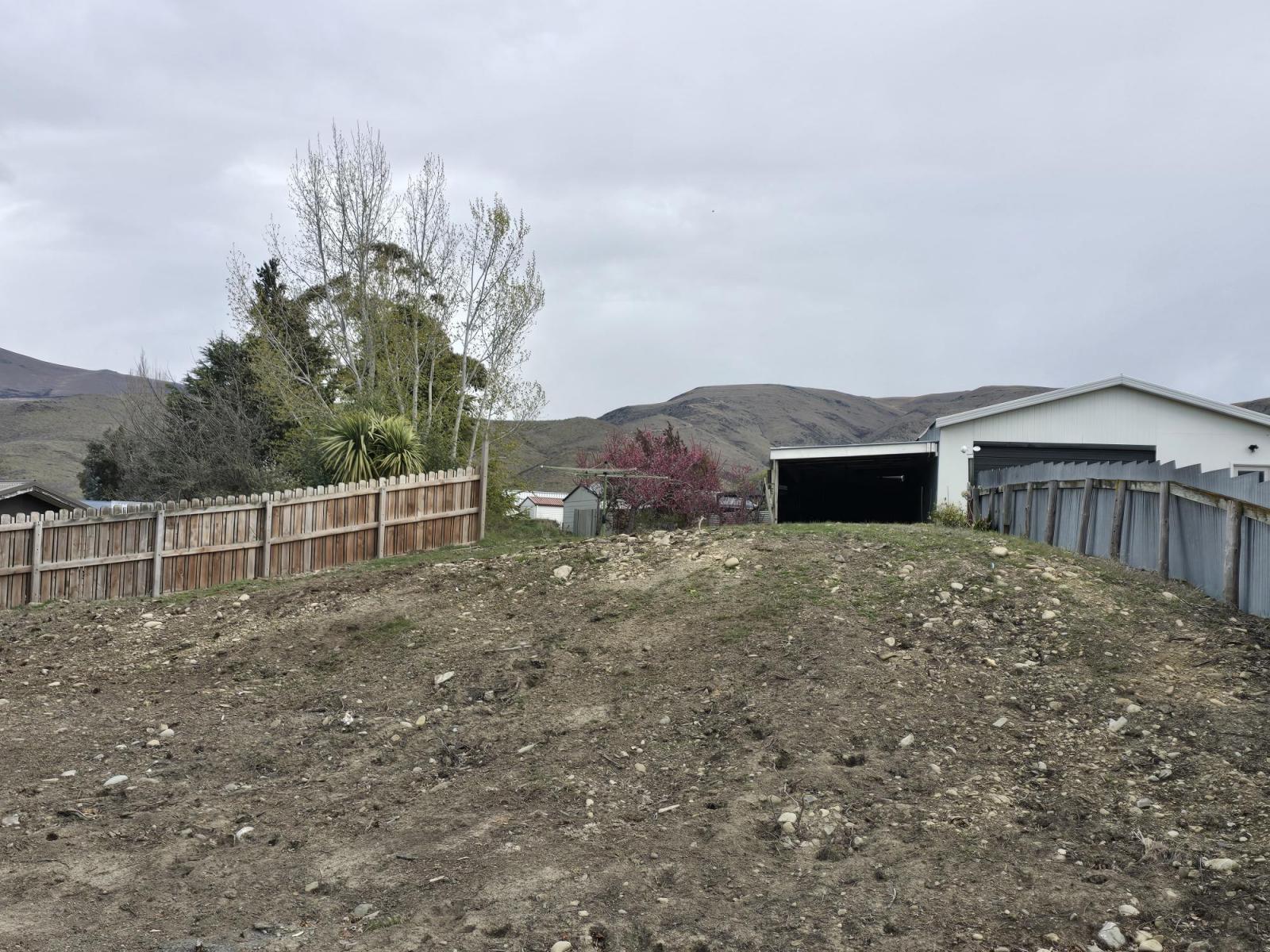 Waitaki Drive East, Otematata