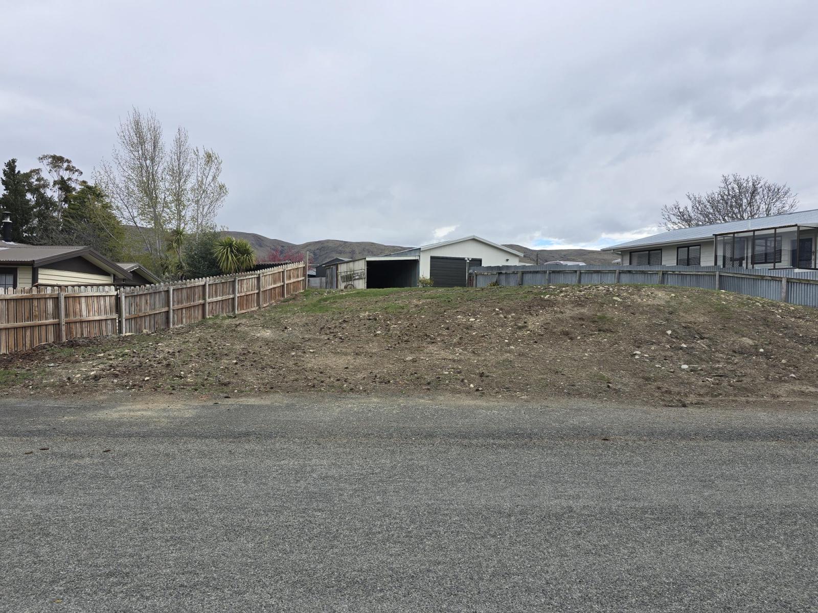Waitaki Drive East, Otematata
