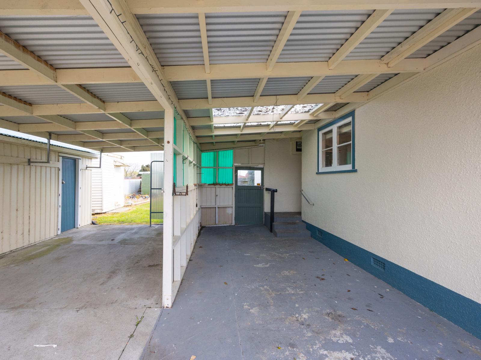 5 Reid Line West, Feilding