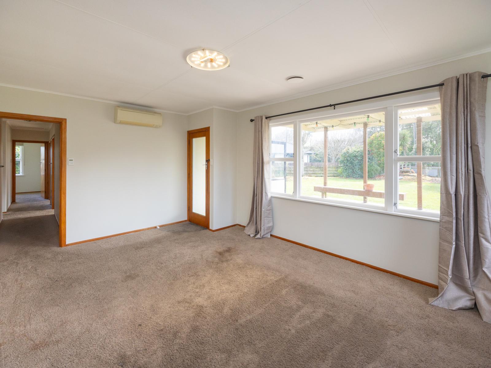 5 Reid Line West, Feilding