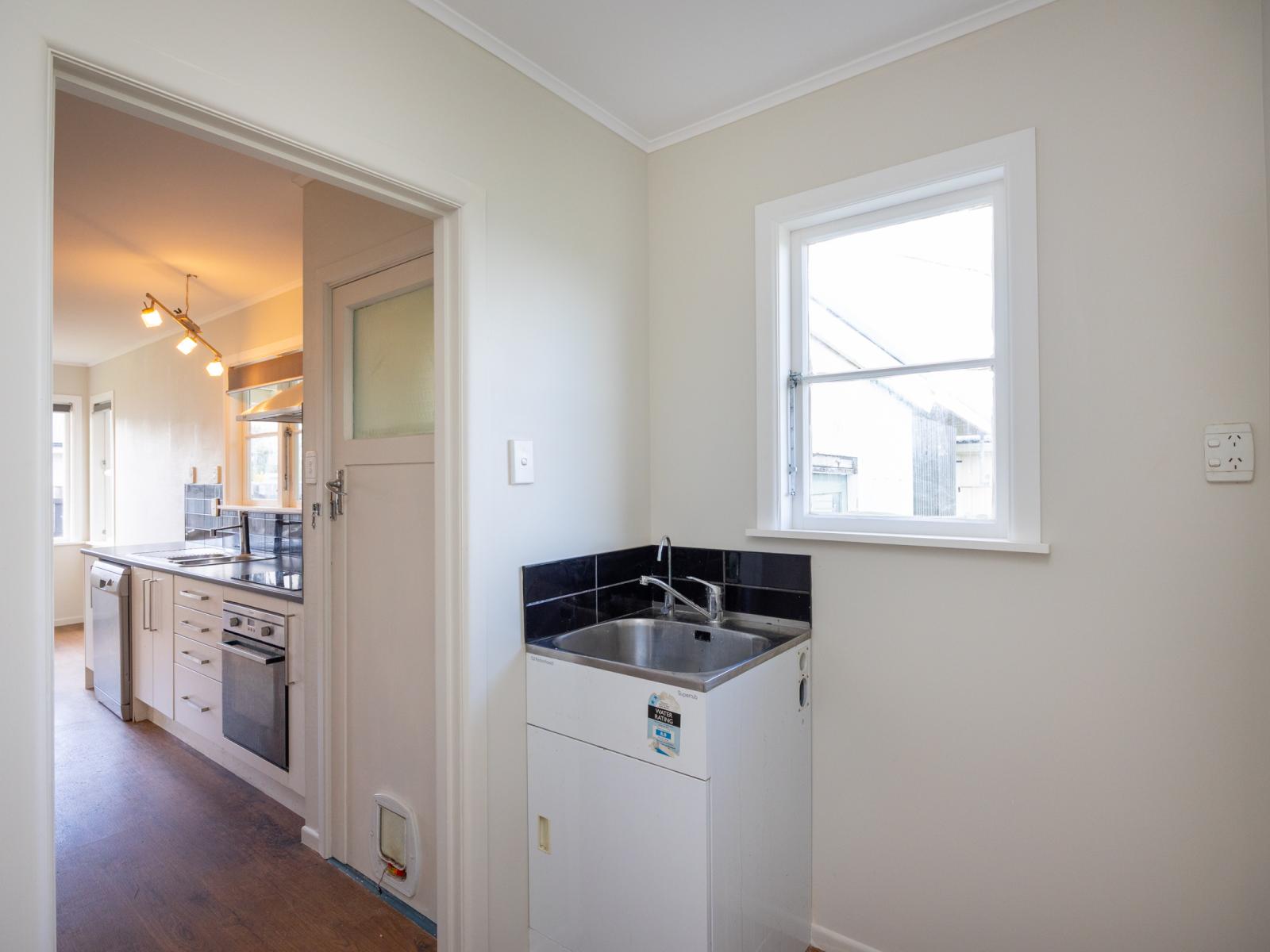5 Reid Line West, Feilding