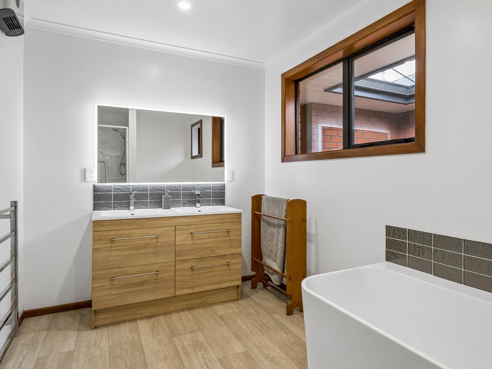 49 Phosphate Road, Clarendon