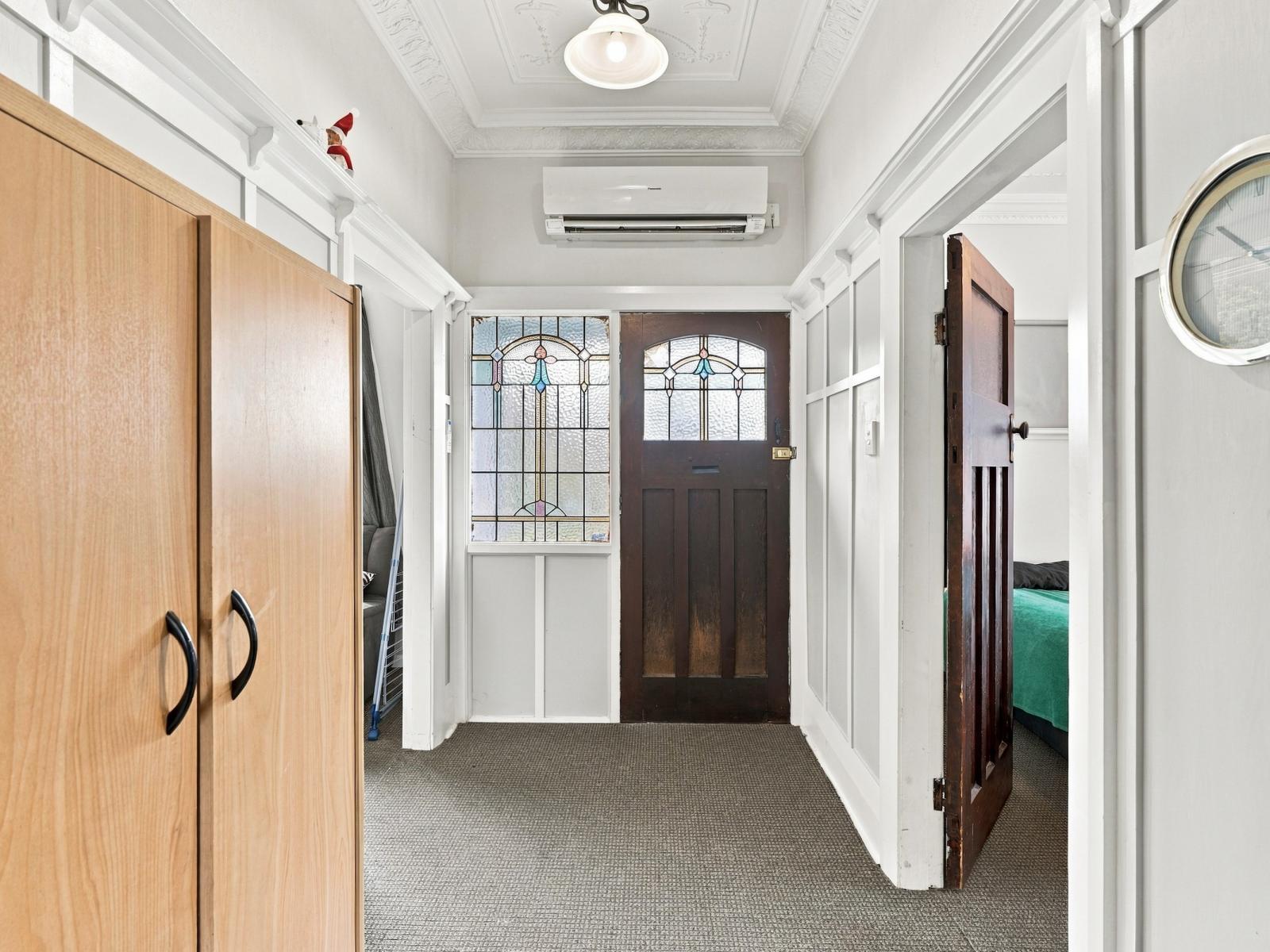 2 John Street, Abbotsford