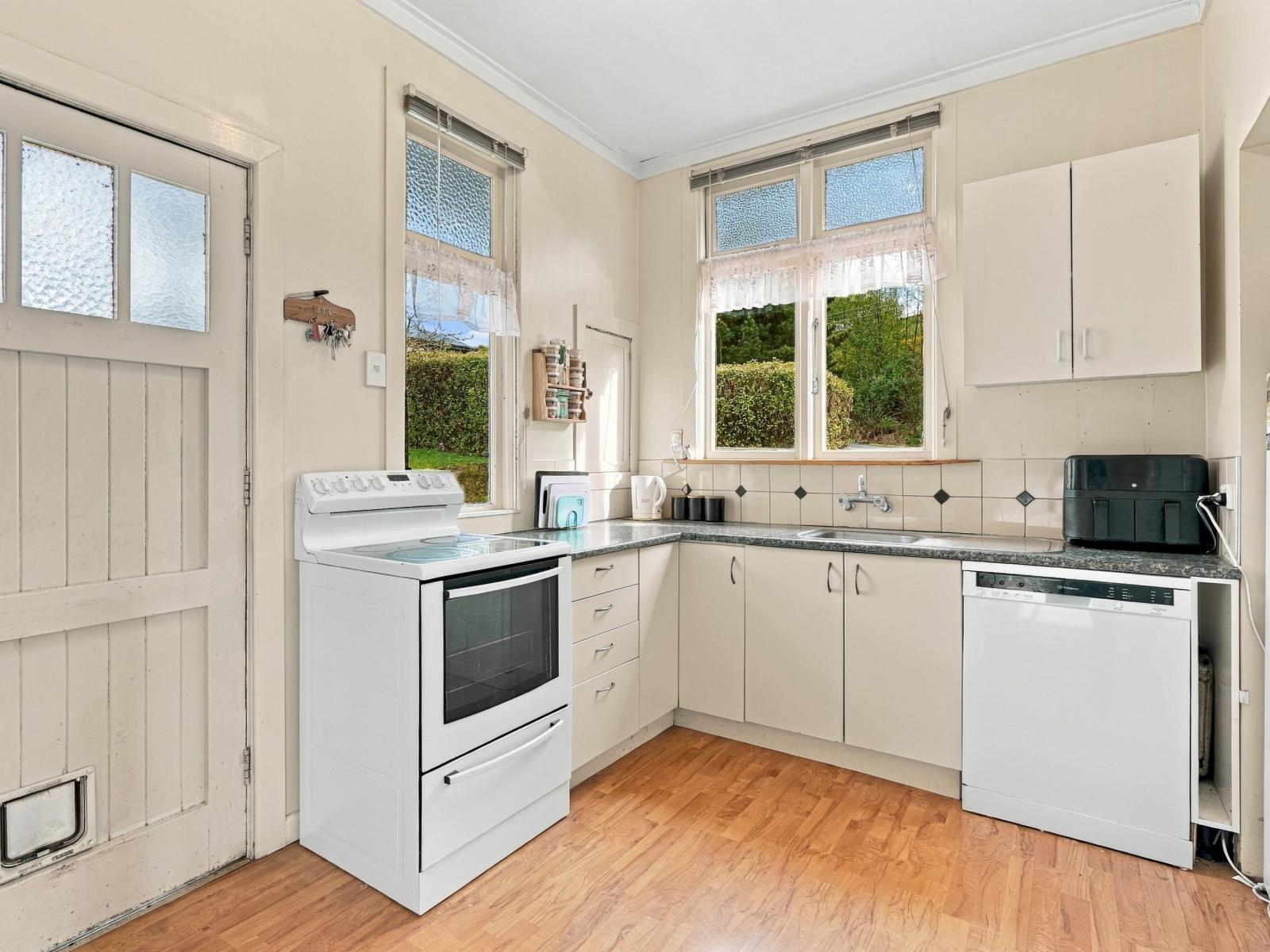 2 John Street, Abbotsford