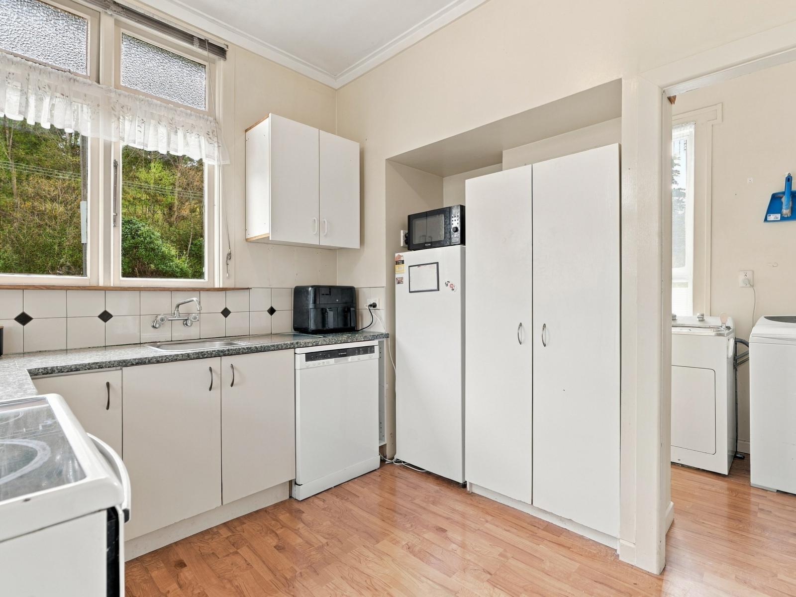 2 John Street, Abbotsford