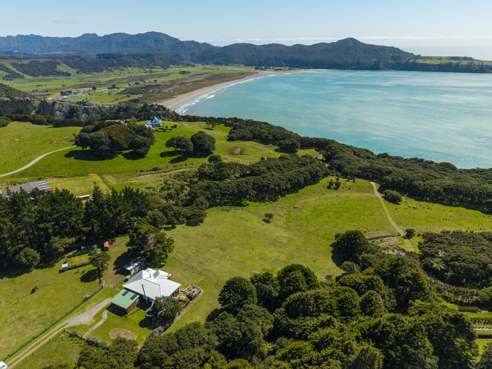 5114 Te Araroa Road, Hicks Bay