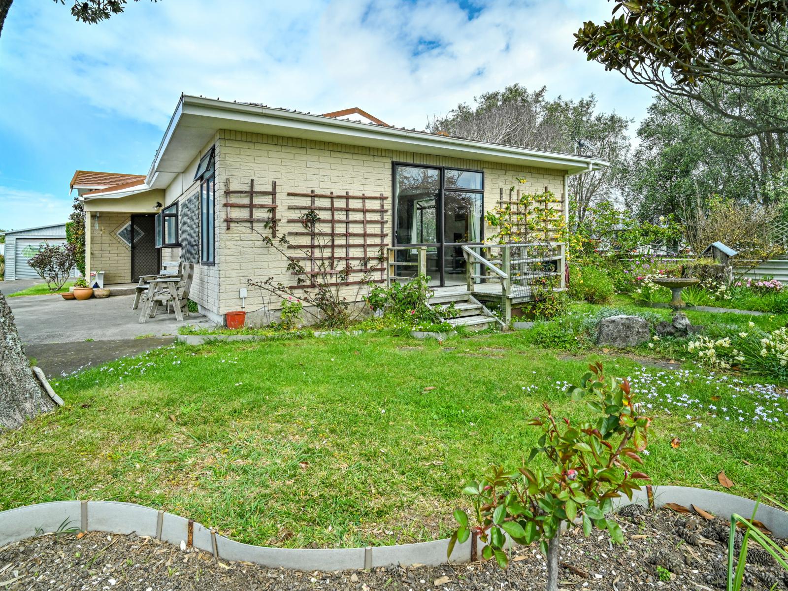 9 East Road, Haumoana