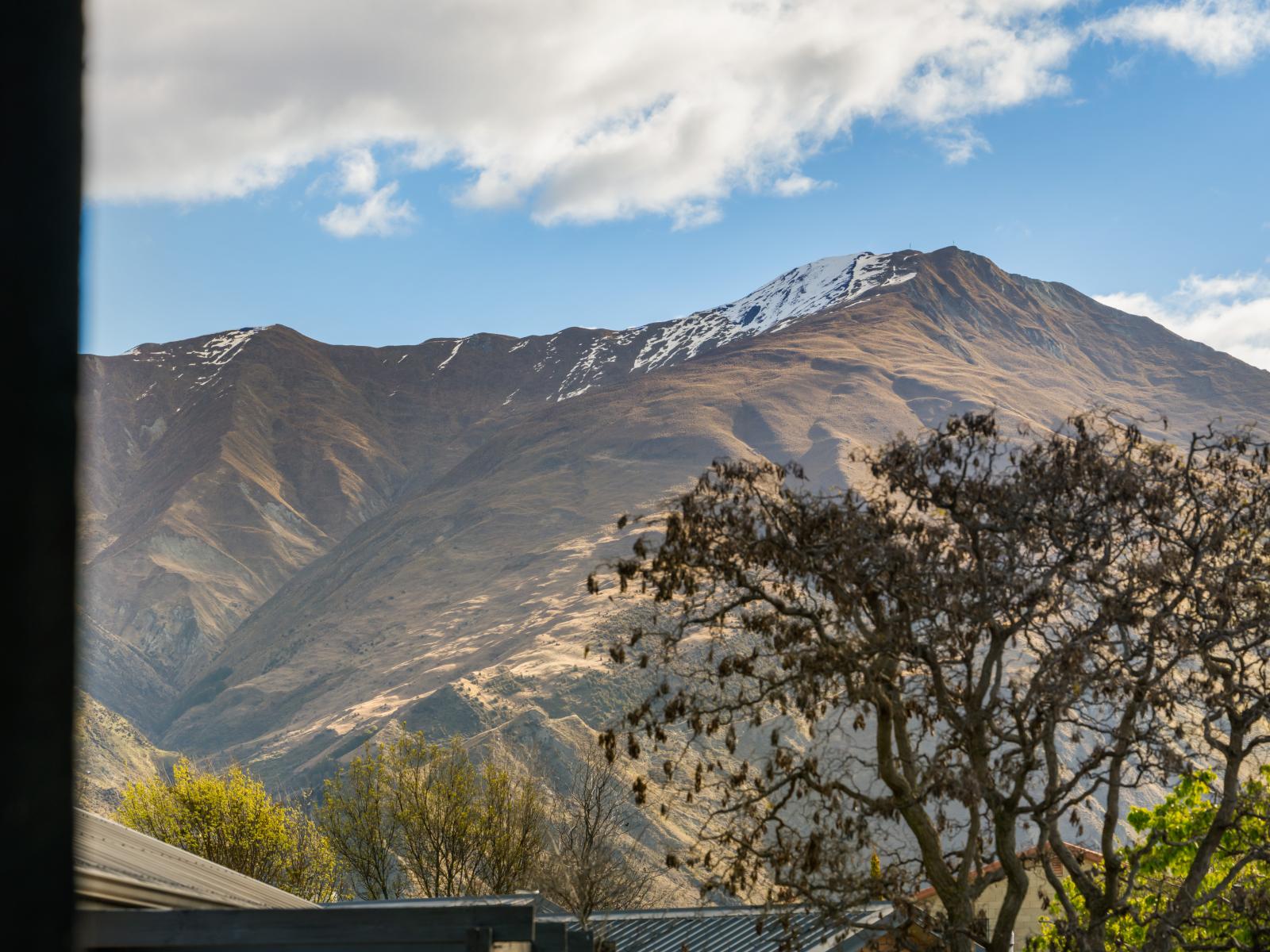 9 Perrow Street, Wanaka