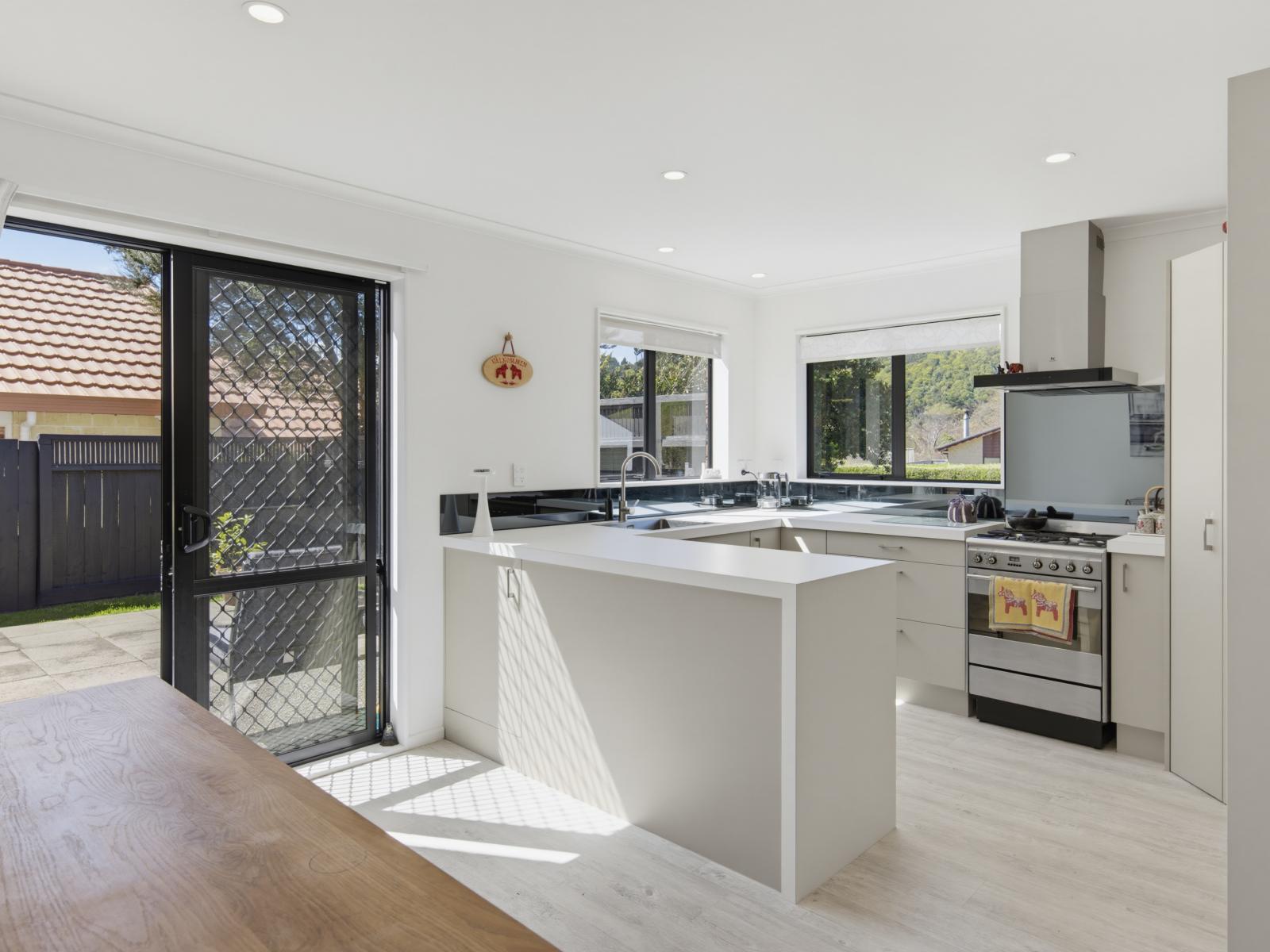 10 Sams Way, Raumati South