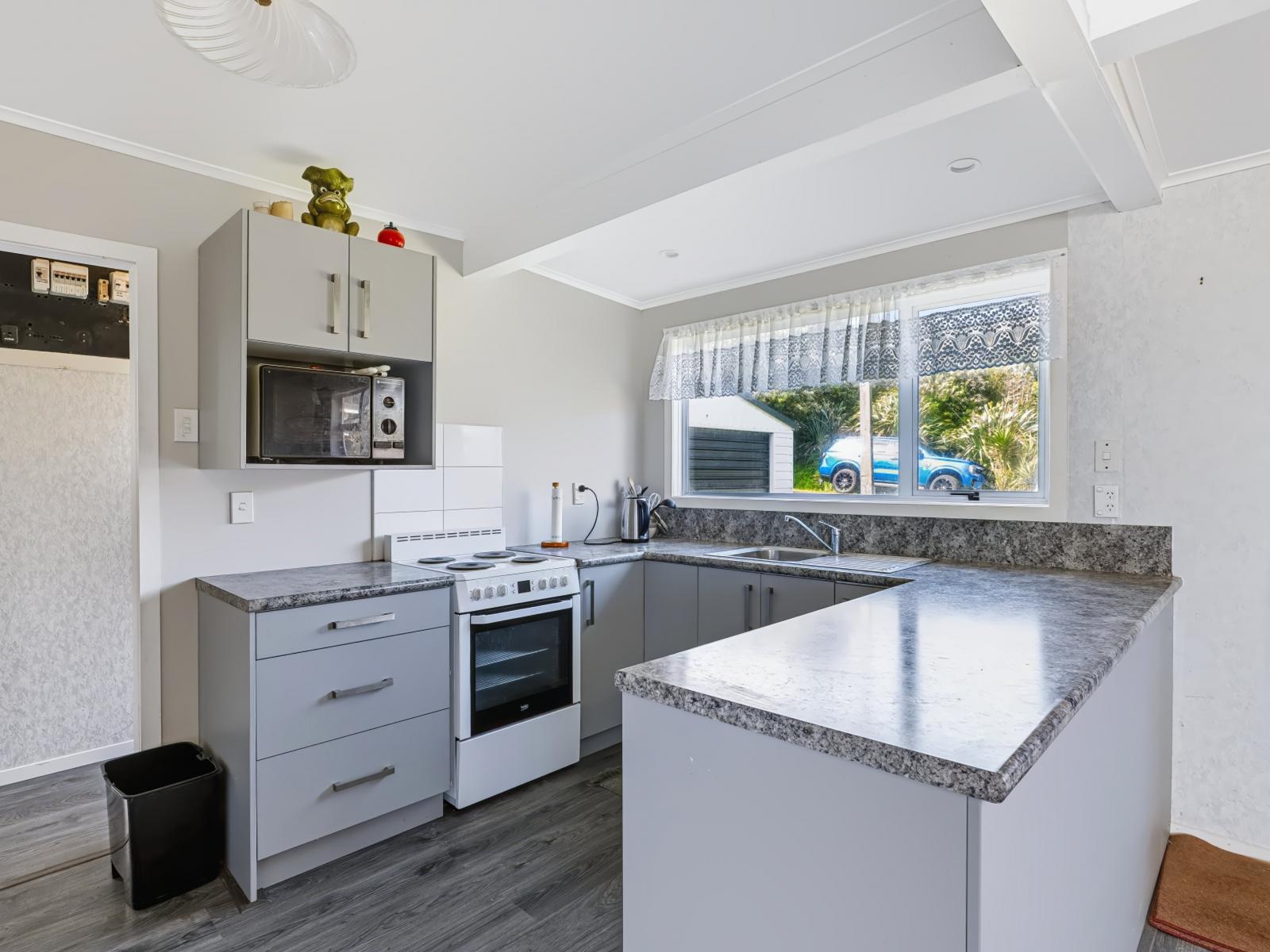 11A Ye Old Mill Road, Awakino