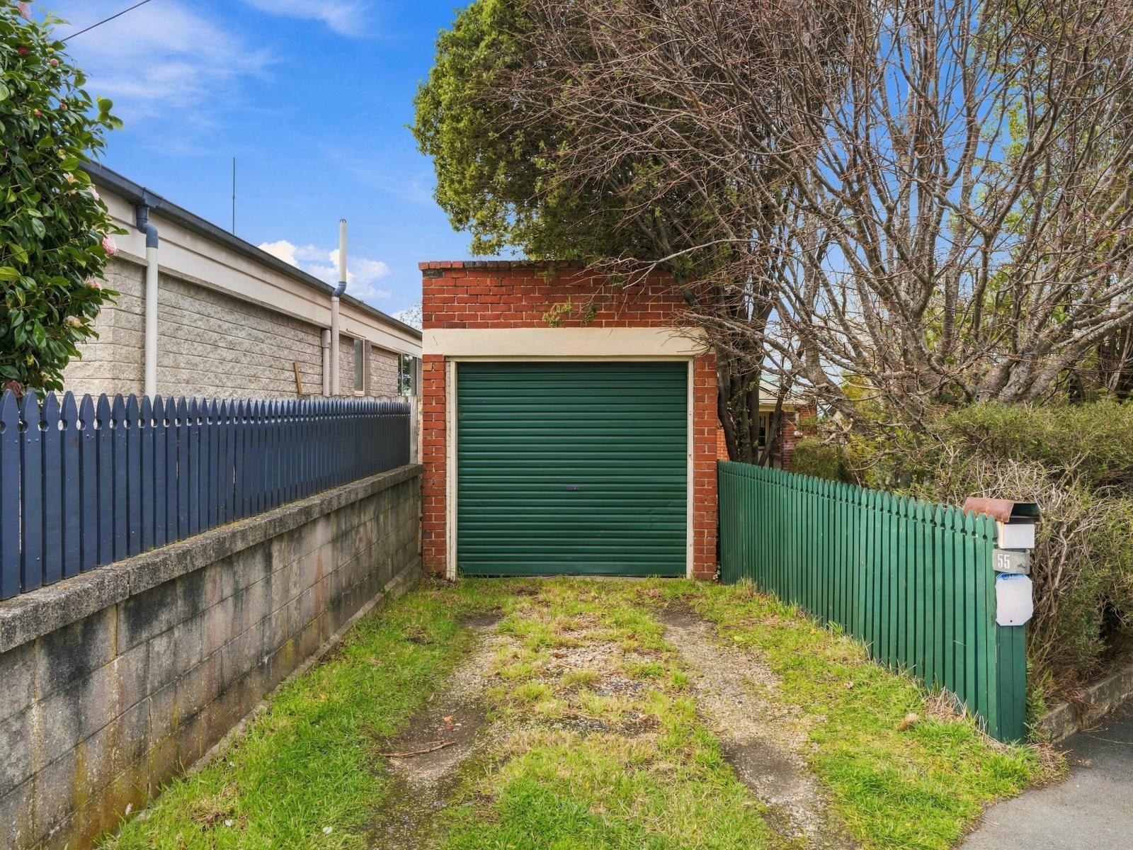 55 English Avenue, Mornington