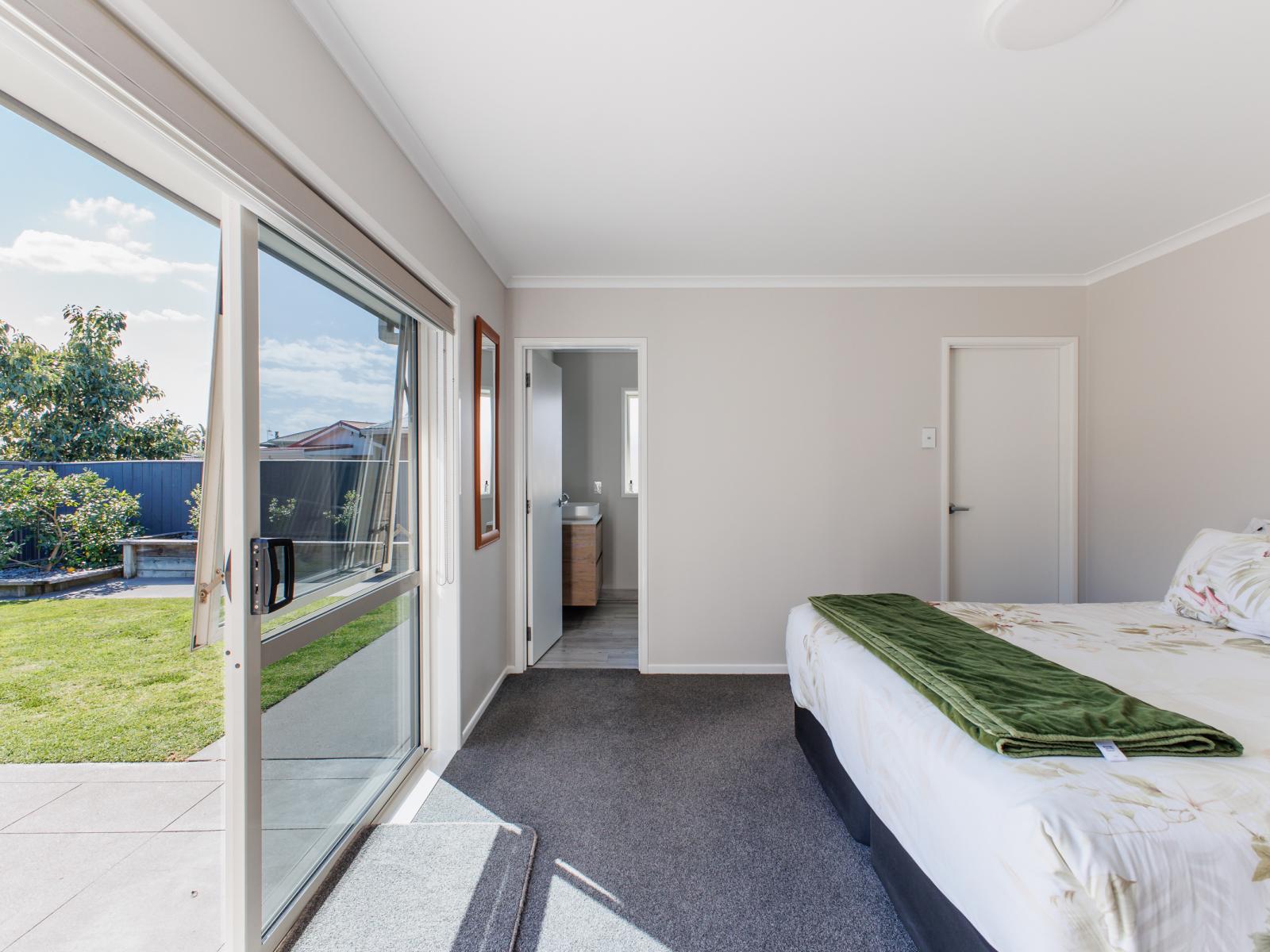 12 Omega Place, Coastlands