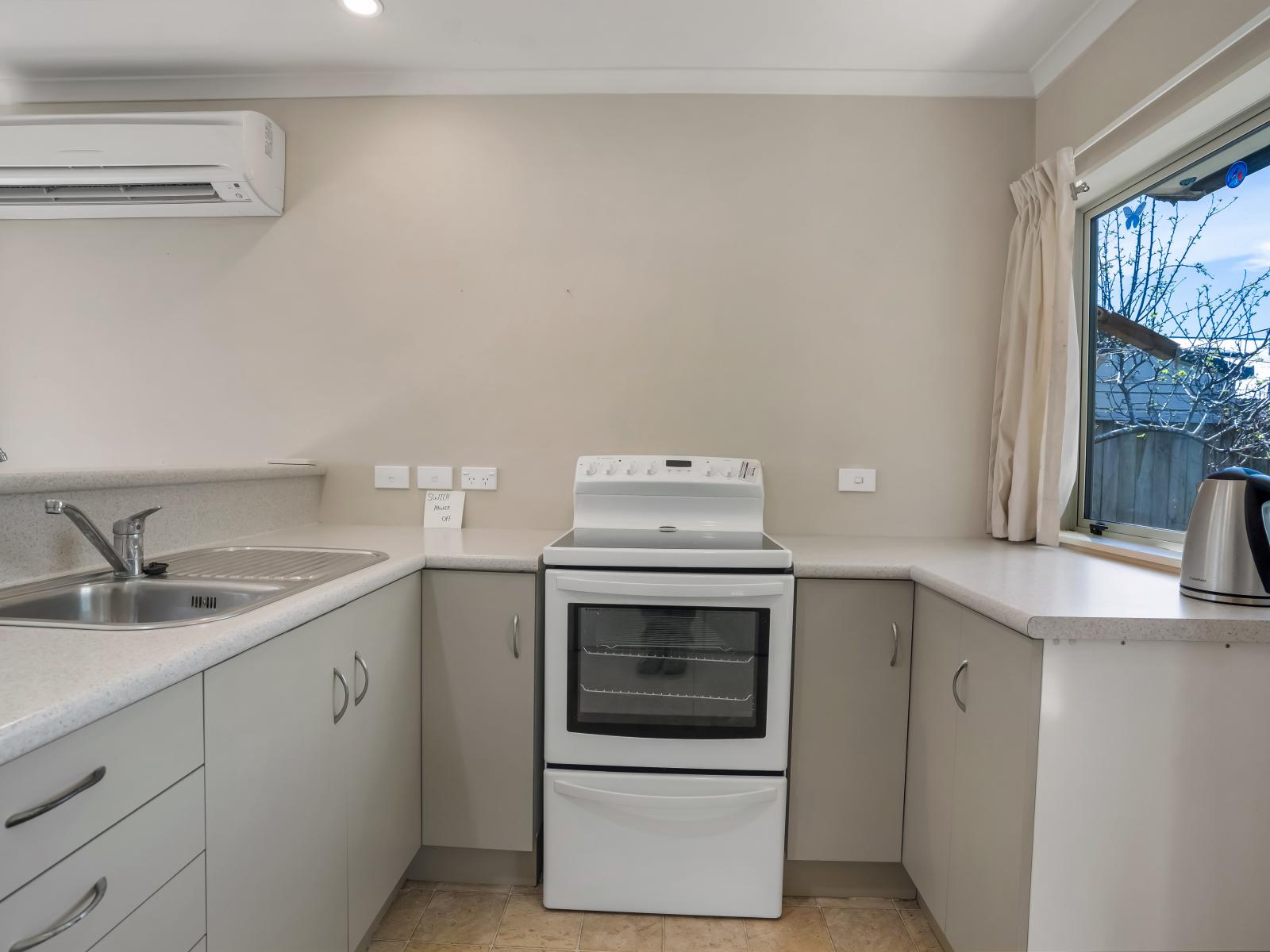 11 Alexander Street, Winton