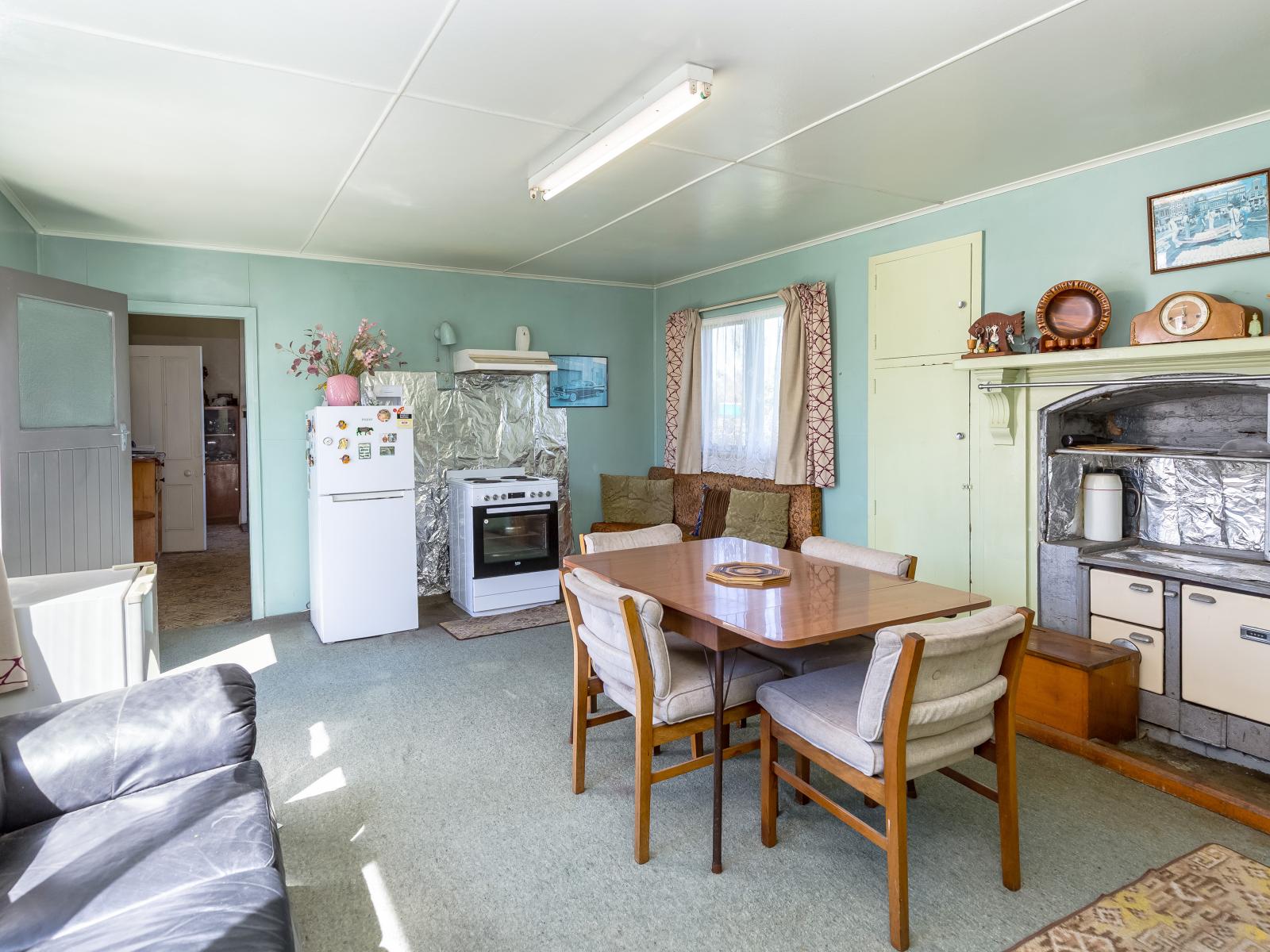 3363 State Highway 2, Carterton