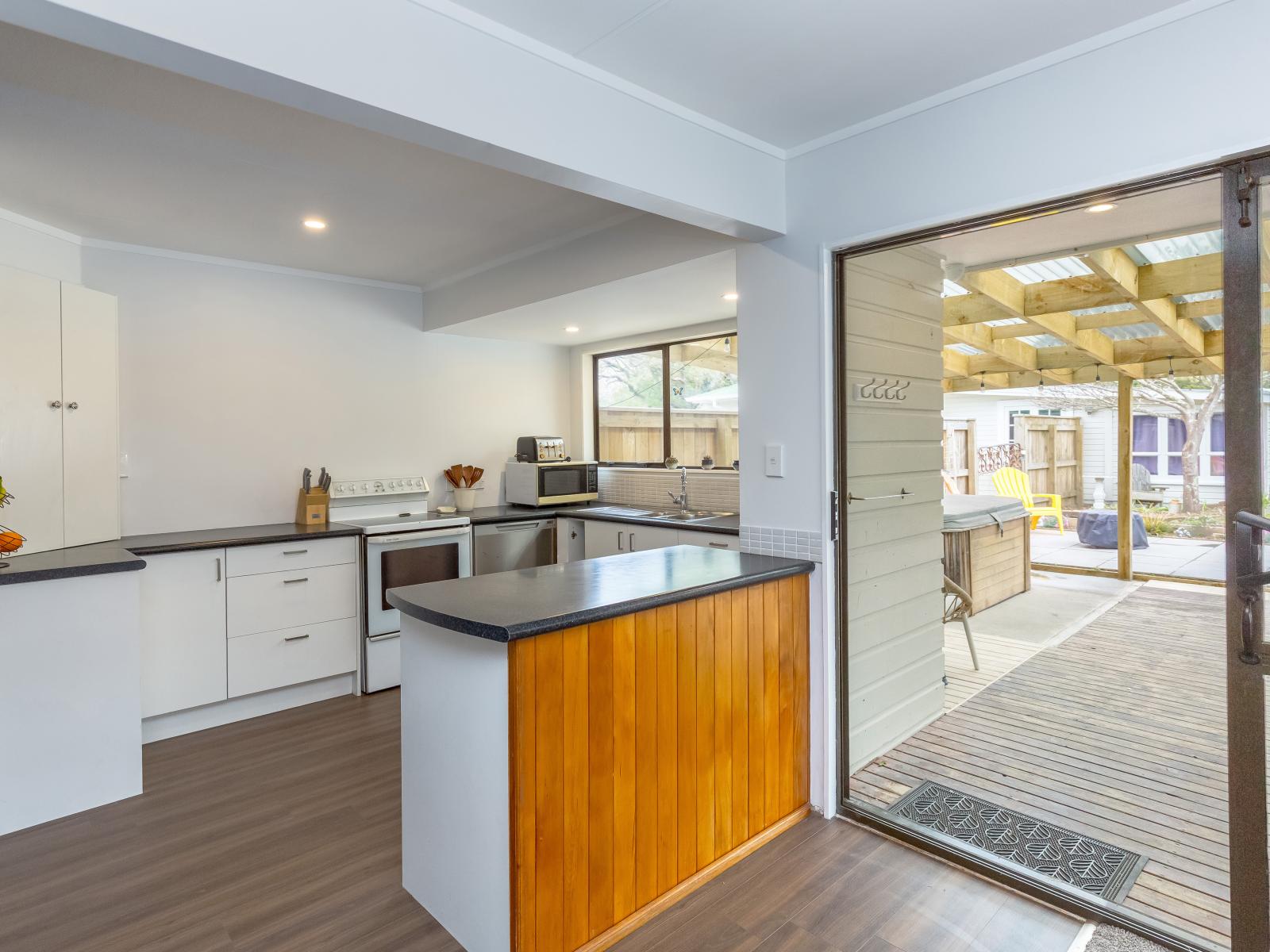12 Lyon Street, Featherston