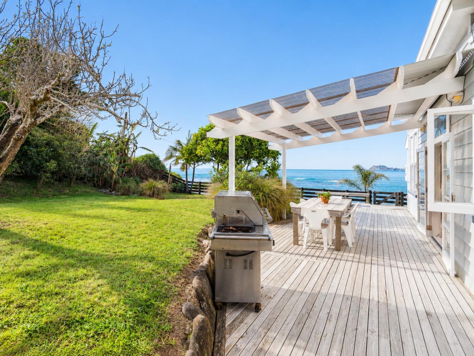 165 Beach Road, Tokomaru Bay