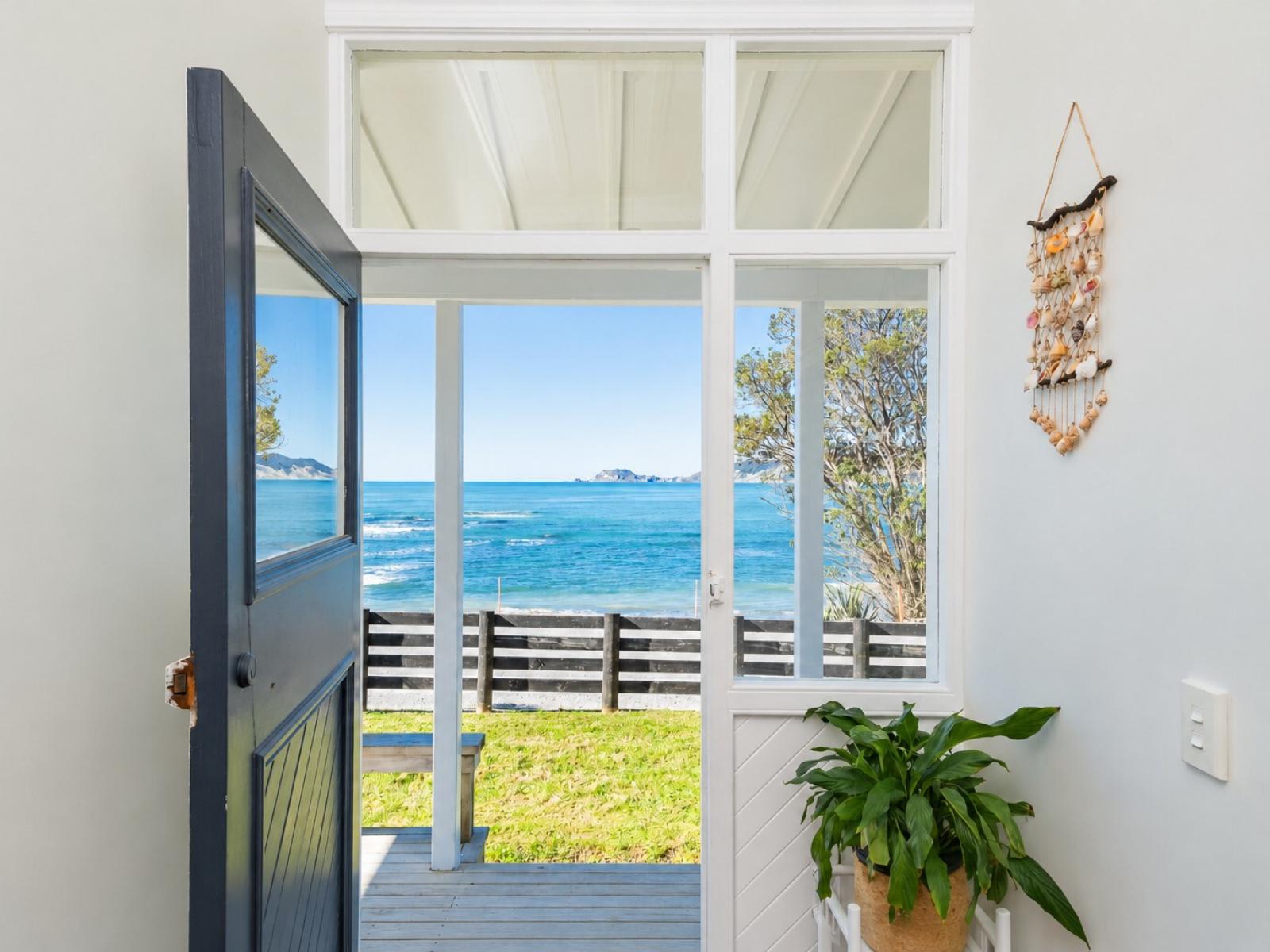165 Beach Road, Tokomaru Bay
