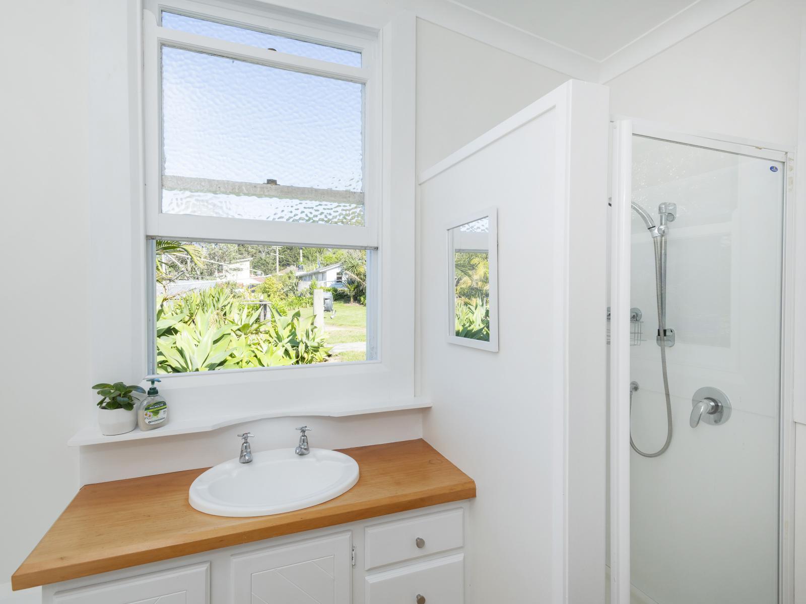 165 Beach Road, Tokomaru Bay