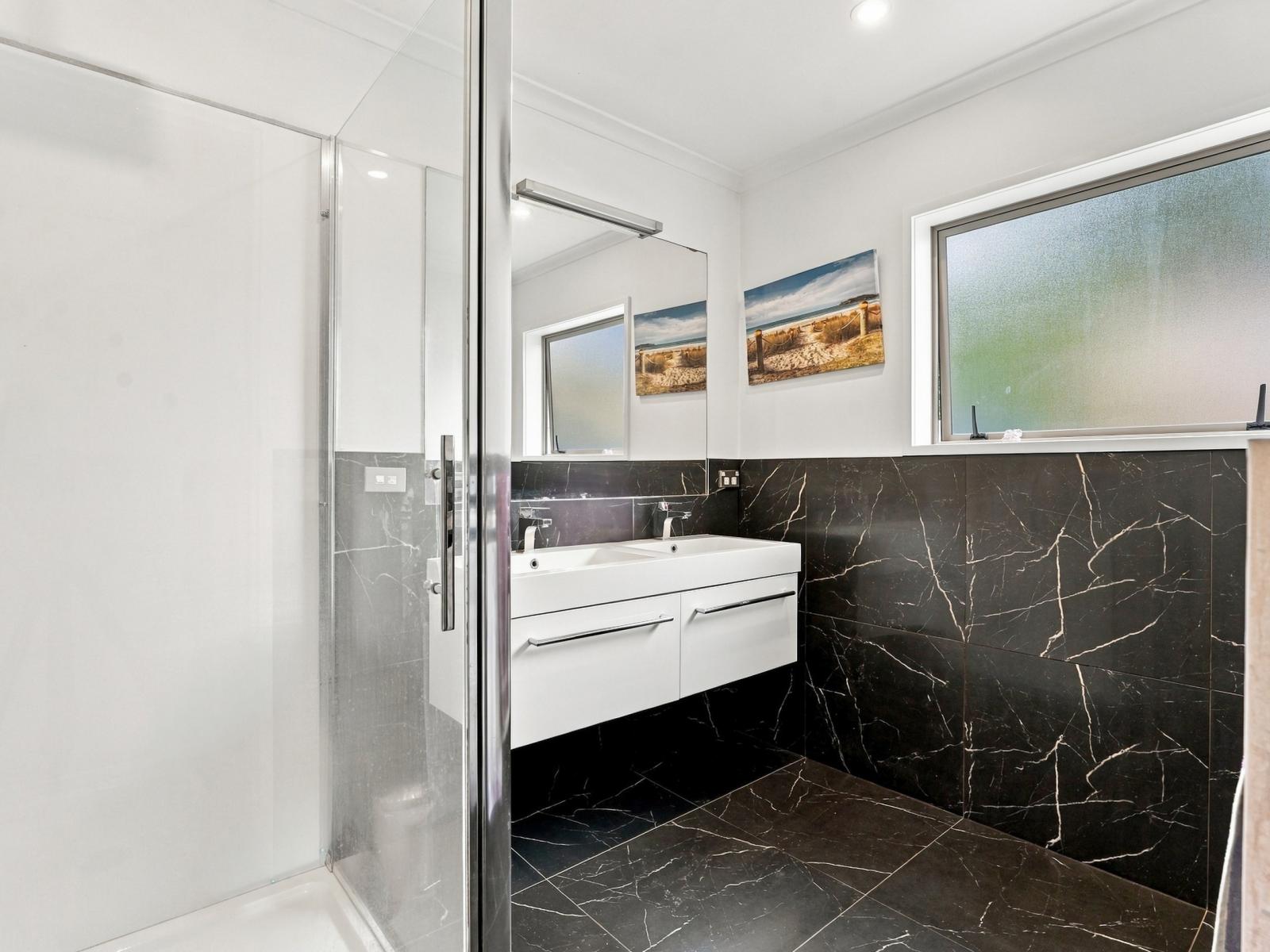 3A Moore Avenue, Tawhero