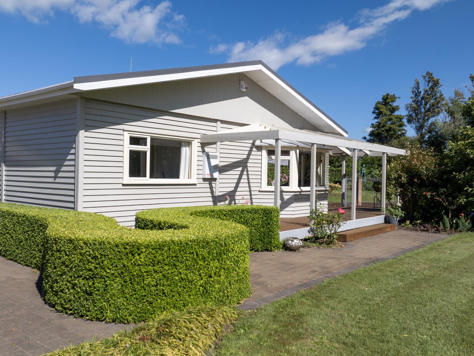 3257 State Highway 23, Raglan