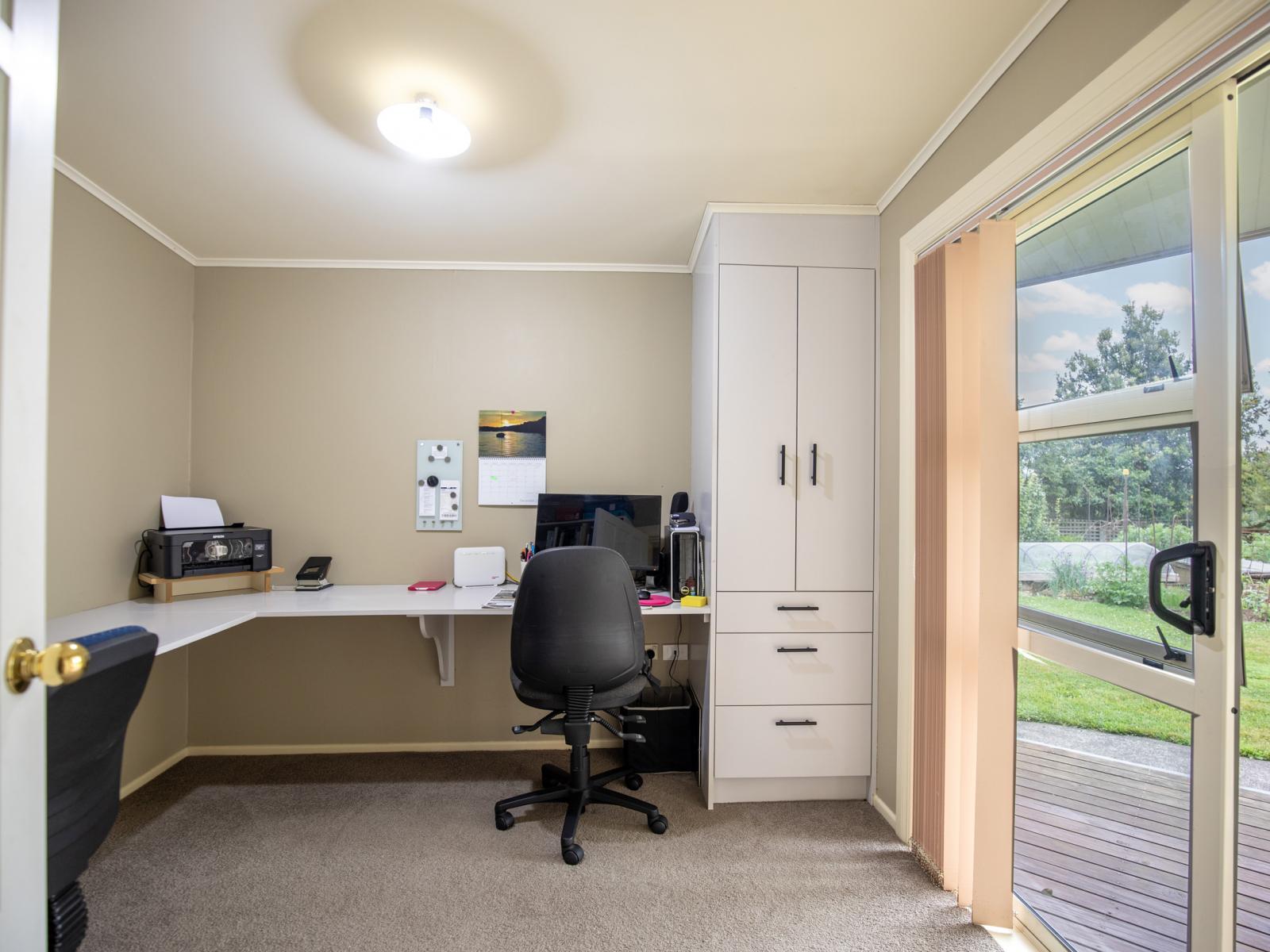 3257 State Highway 23, Raglan