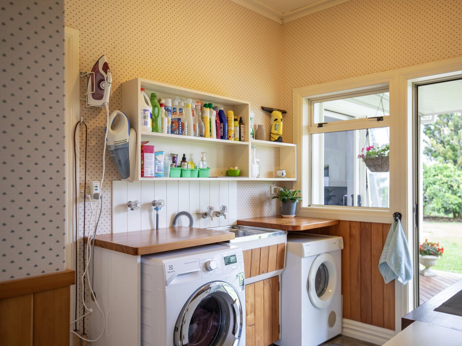 3257 State Highway 23, Raglan