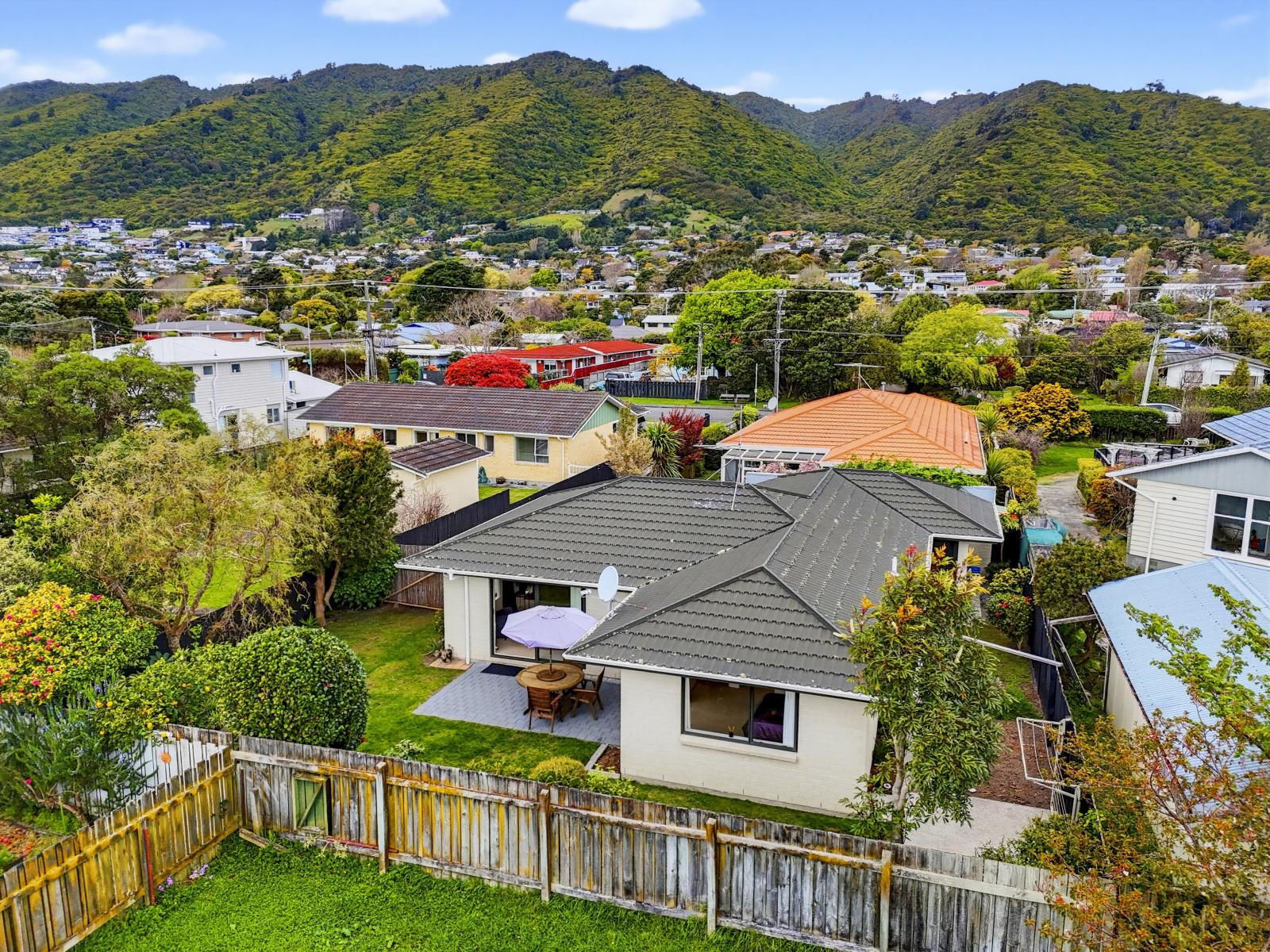 52A Parata Street, Waikanae