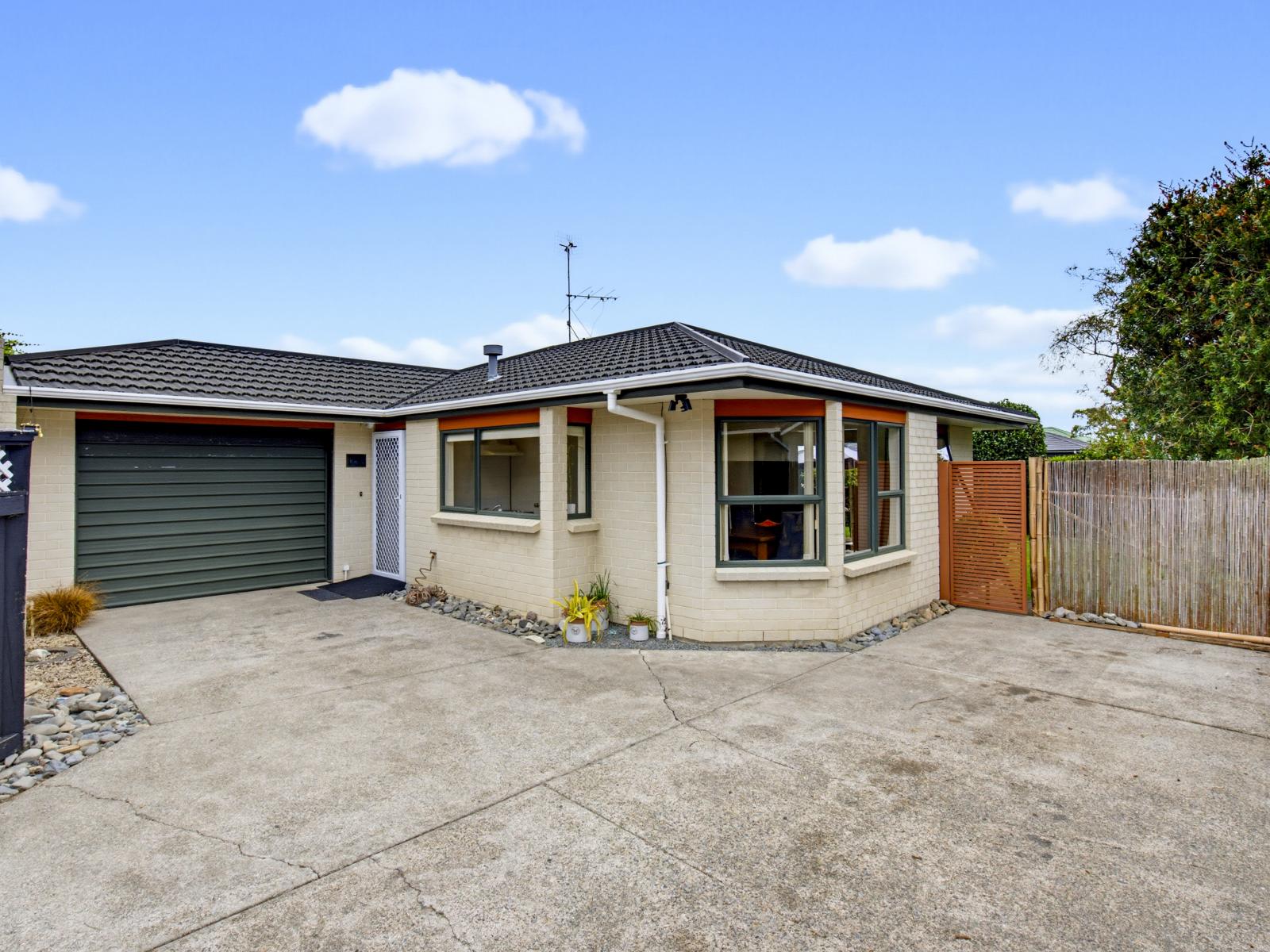 52A Parata Street, Waikanae