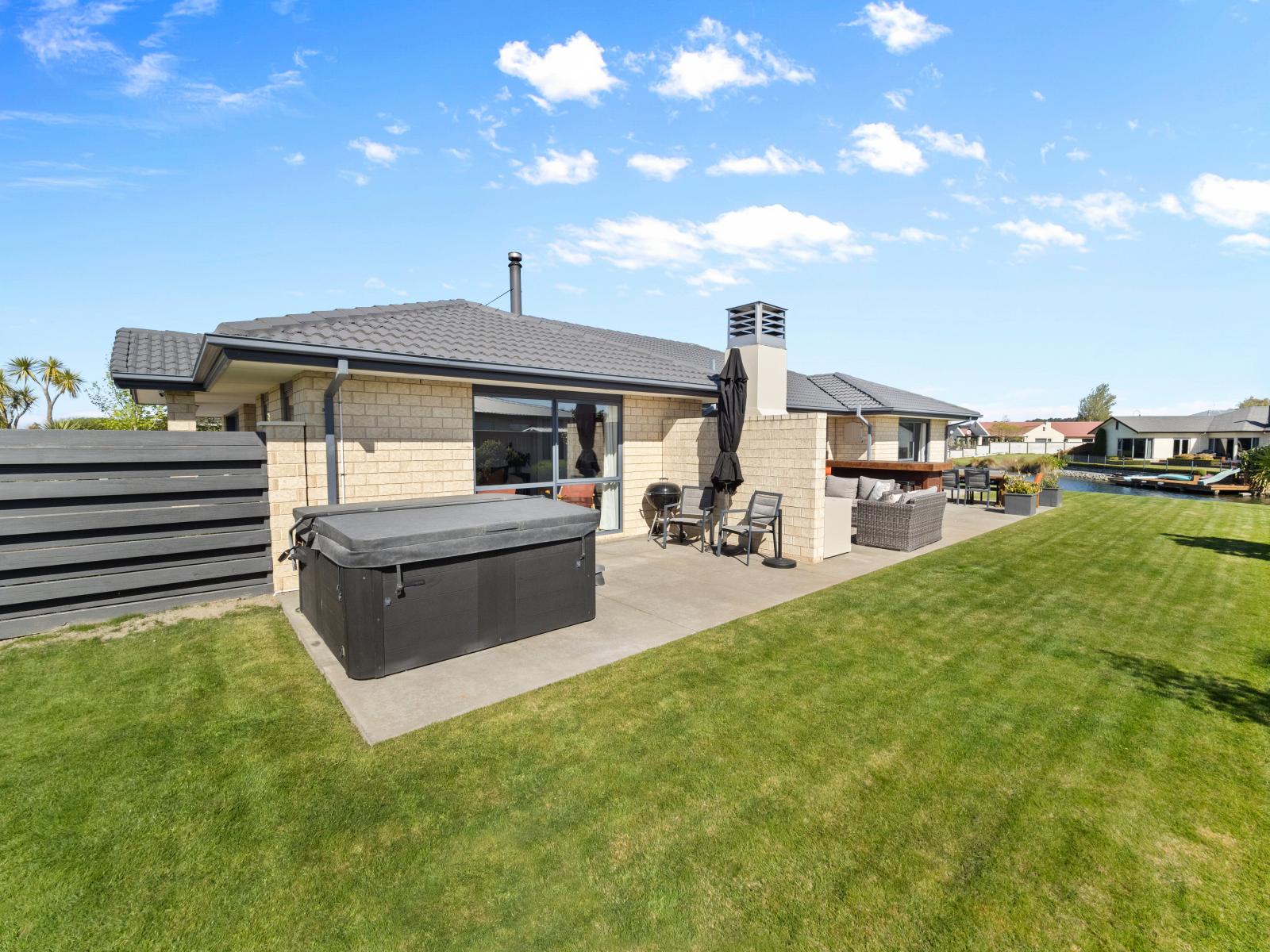 11 Torbay Avenue, Huntingdon