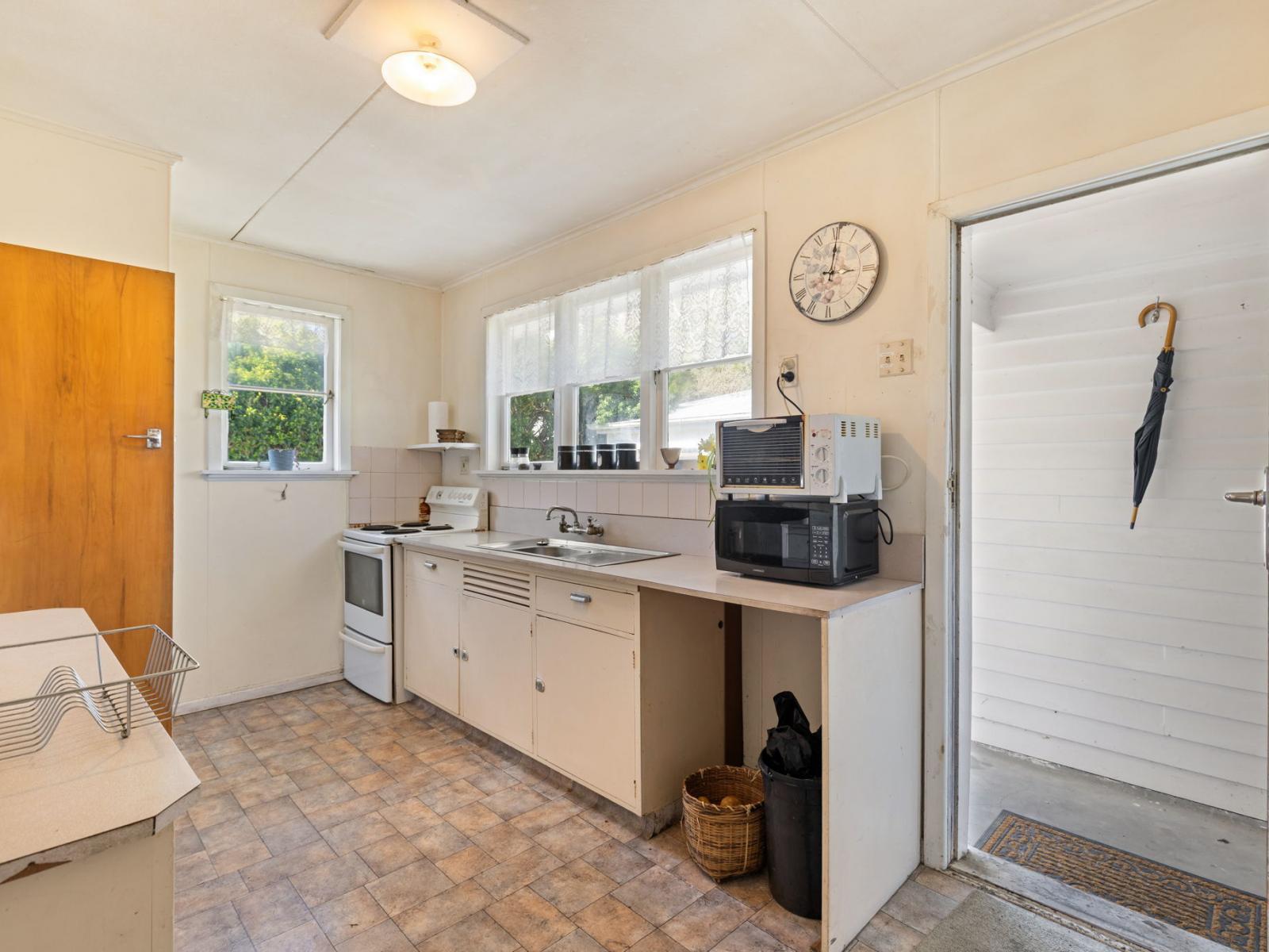3740 State Highway 1, Hunterville