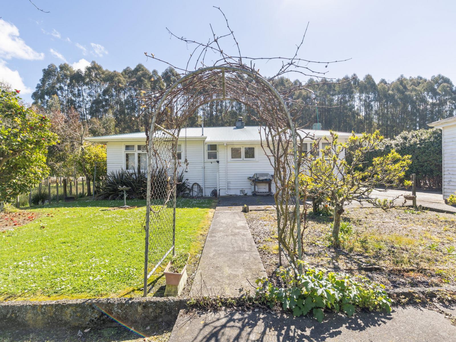 3740 State Highway 1, Hunterville