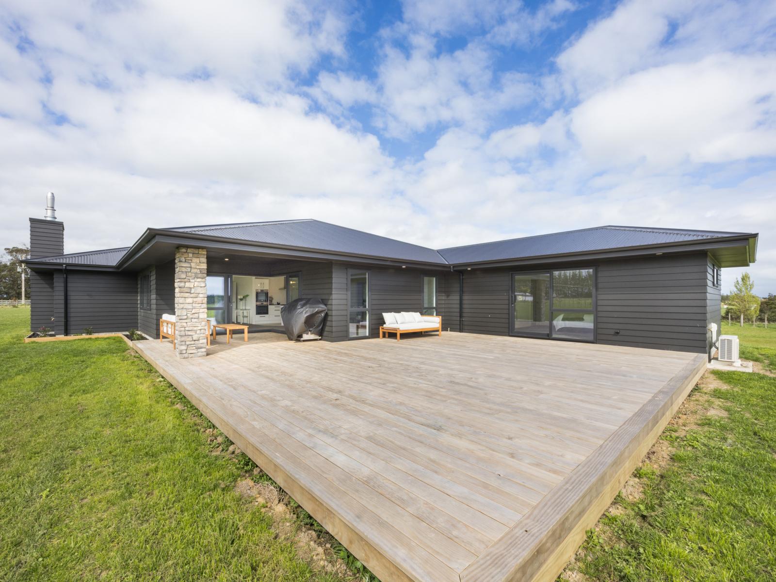 455 Mount Stewart Halcombe Road, Halcombe