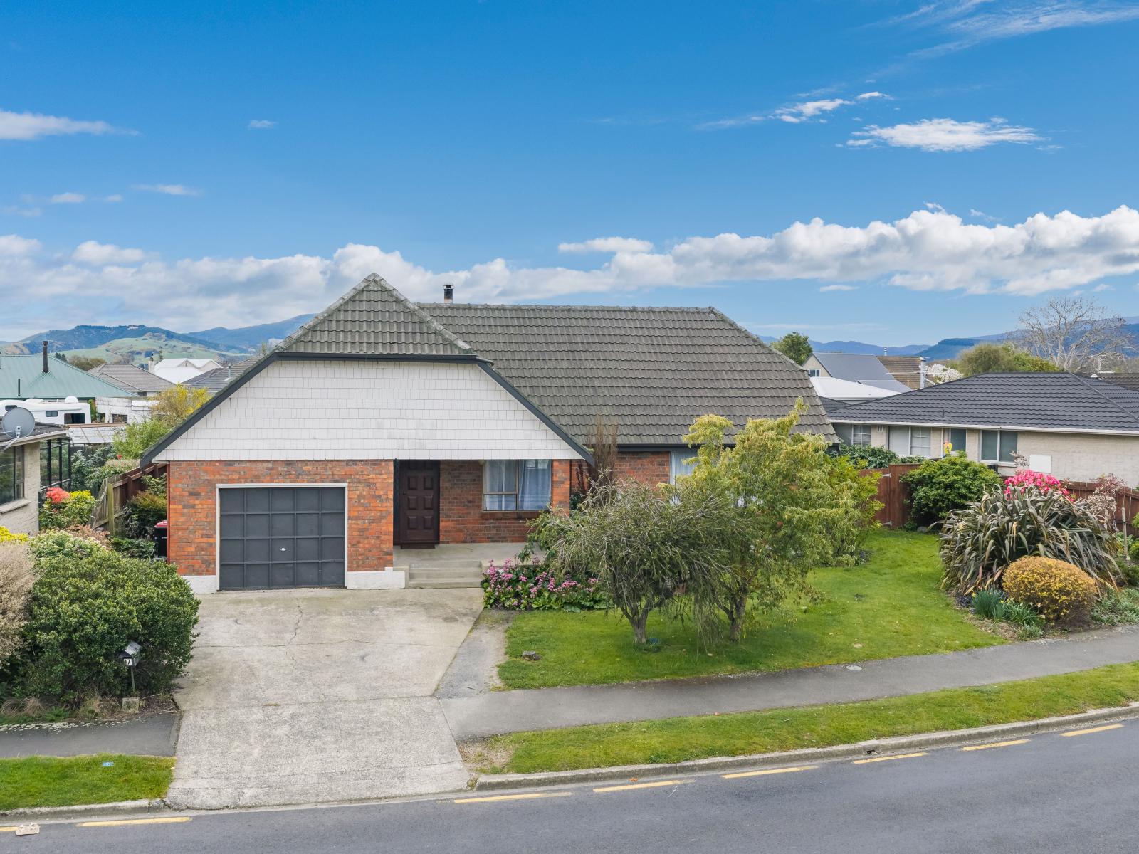 17 Wickliffe Street, Mosgiel