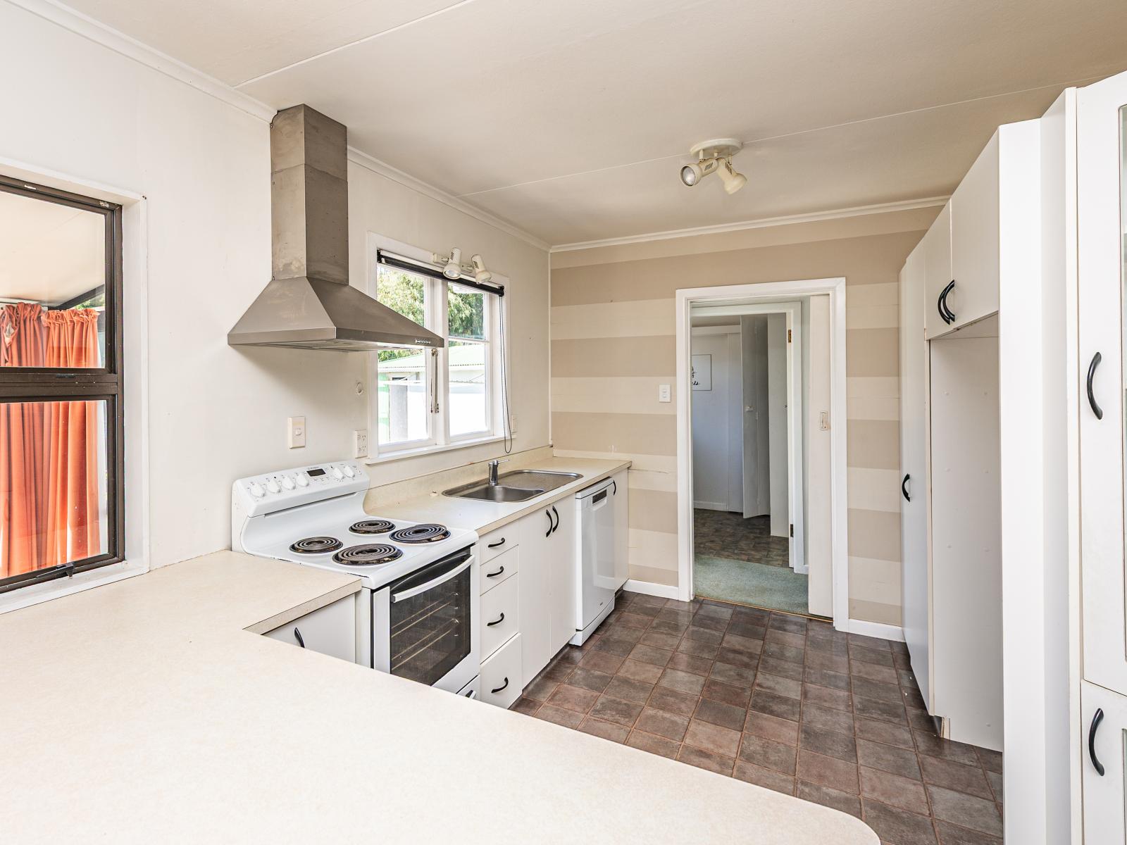 62 Parkes Avenue, St Johns Hill