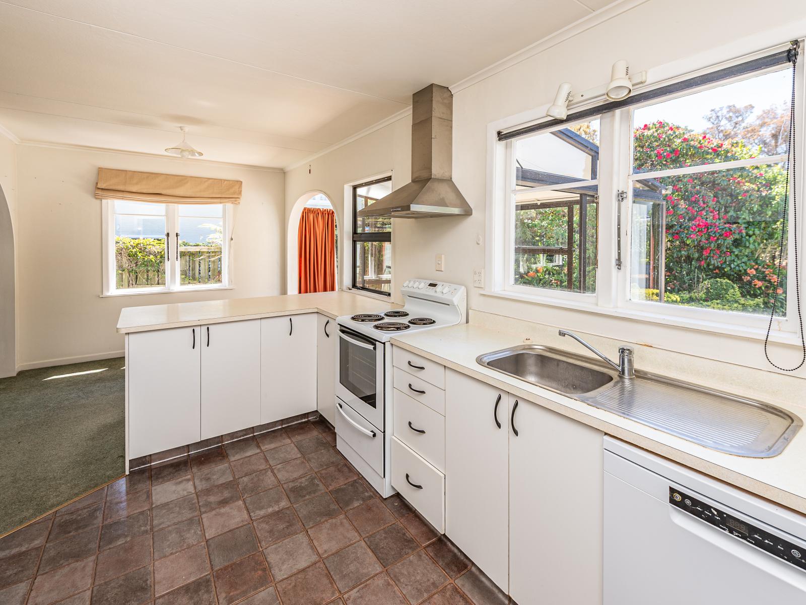 62 Parkes Avenue, St Johns Hill