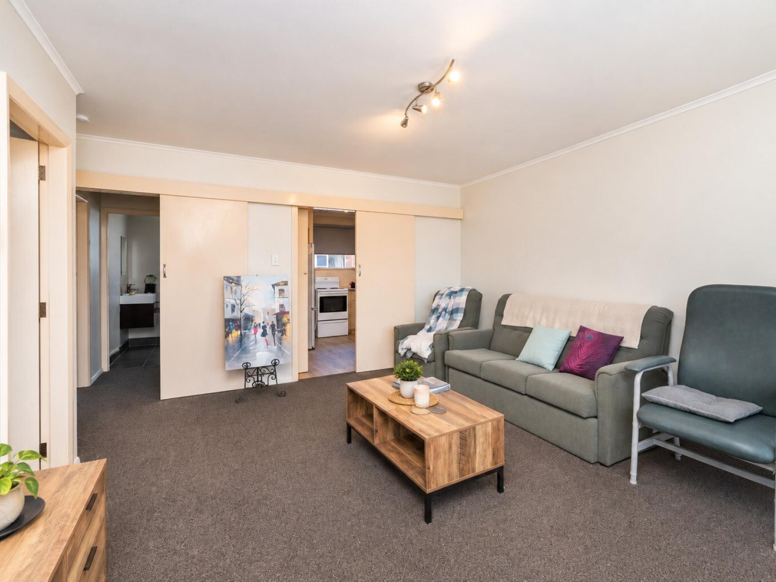 Unit 3, 84 Linton Street, Central
