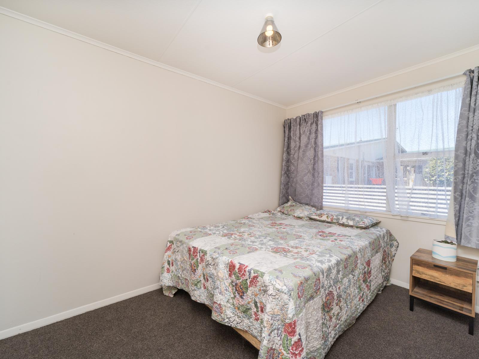 Unit 3, 84 Linton Street, Central