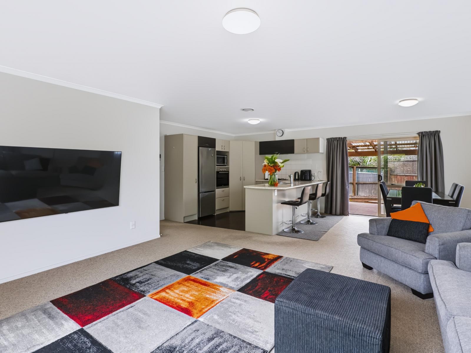 55 Poplar Grove, Whalers Gate