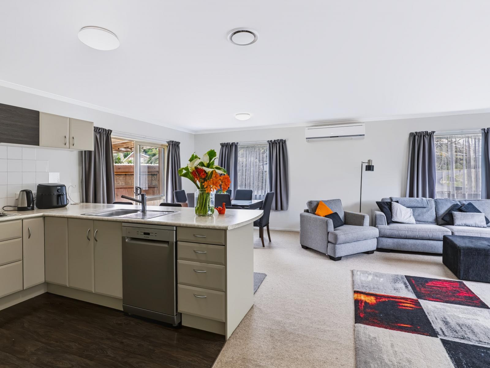 55 Poplar Grove, Whalers Gate