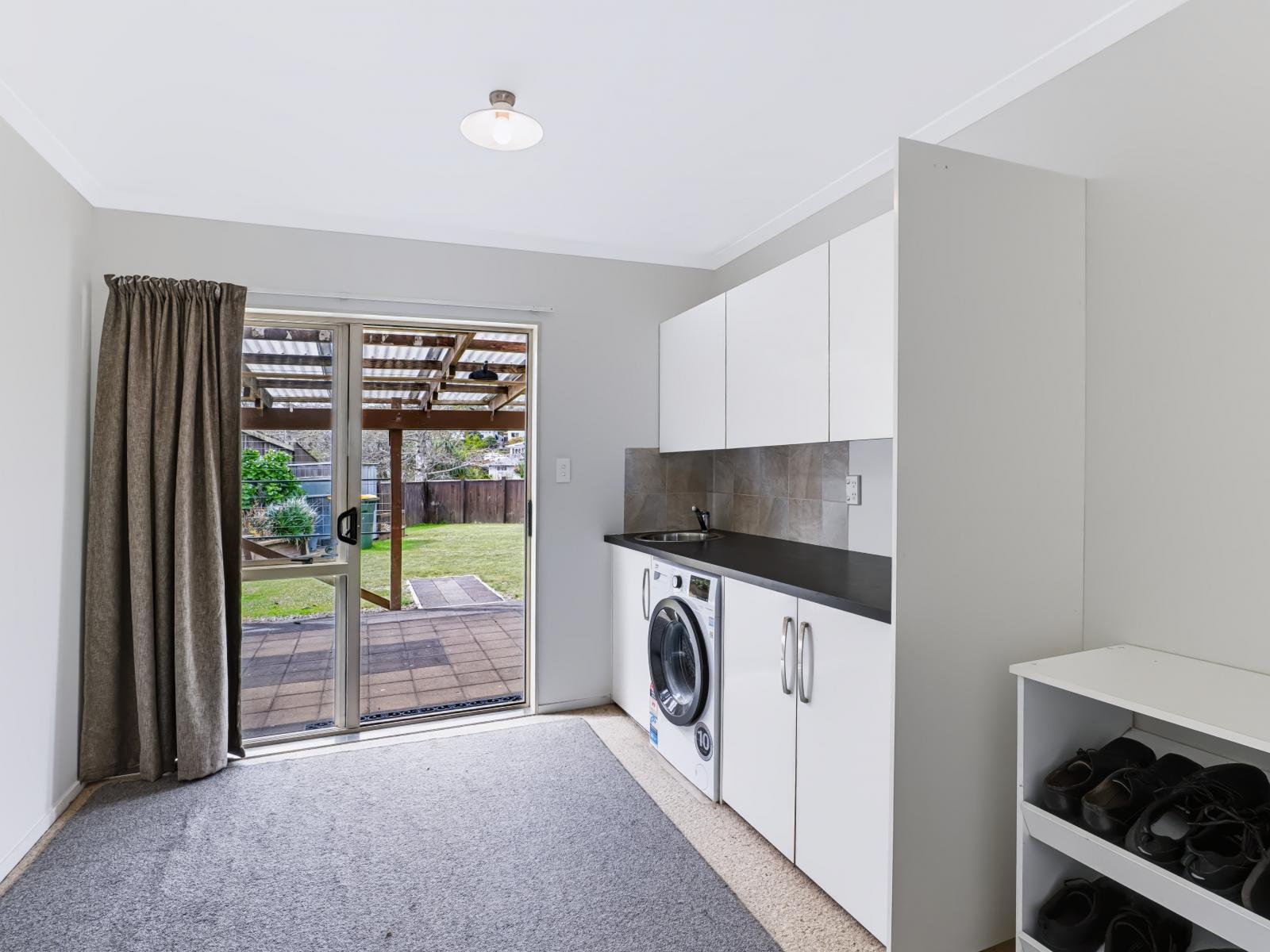 55 Poplar Grove, Whalers Gate