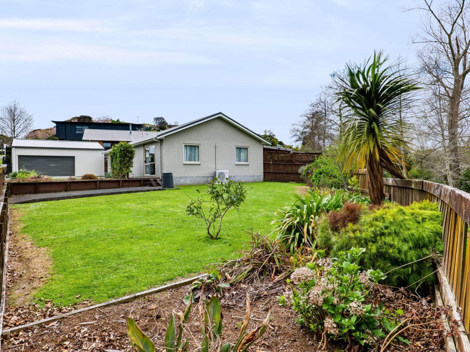 55 Poplar Grove, Whalers Gate